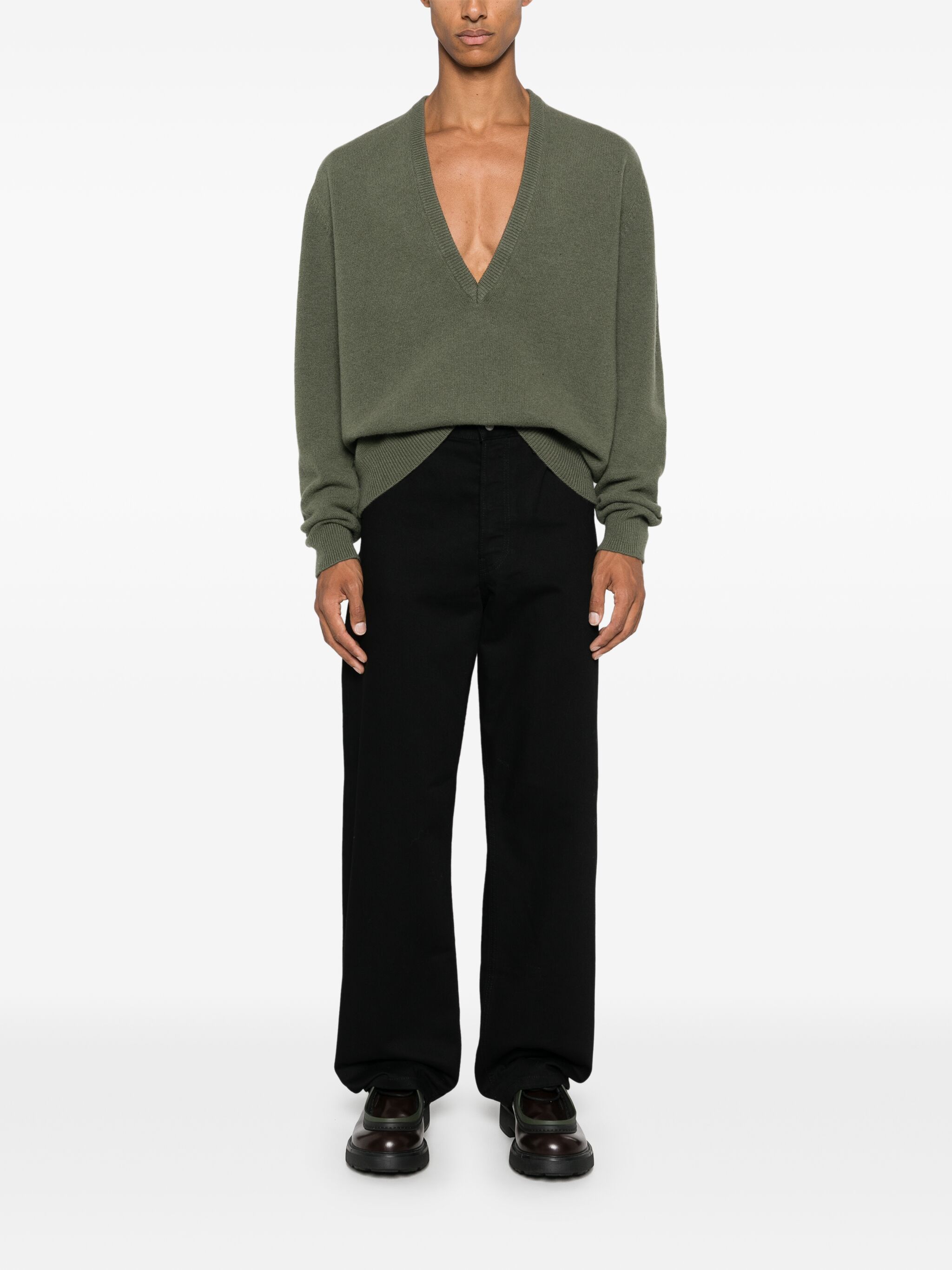 Lemaire o1s22i1n1024 Deep V-Neck Pullover Sweater in Green Size US L / EU 52-54 / 3 - 2 Thumbnail