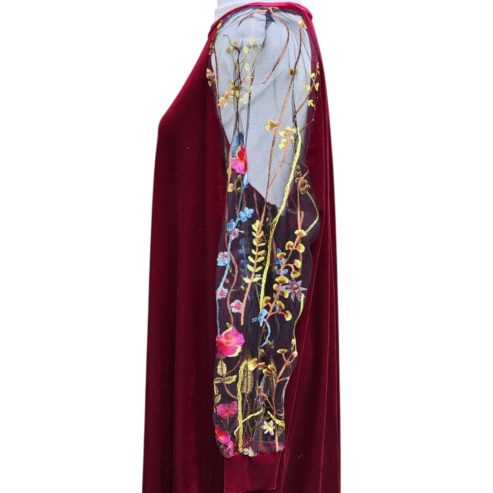 Shein Shein 1X Burgundy Velvet Floral Mesh Sleeve Dress Size XL / US 12-14 / IT 48-50 - 3 Thumbnail