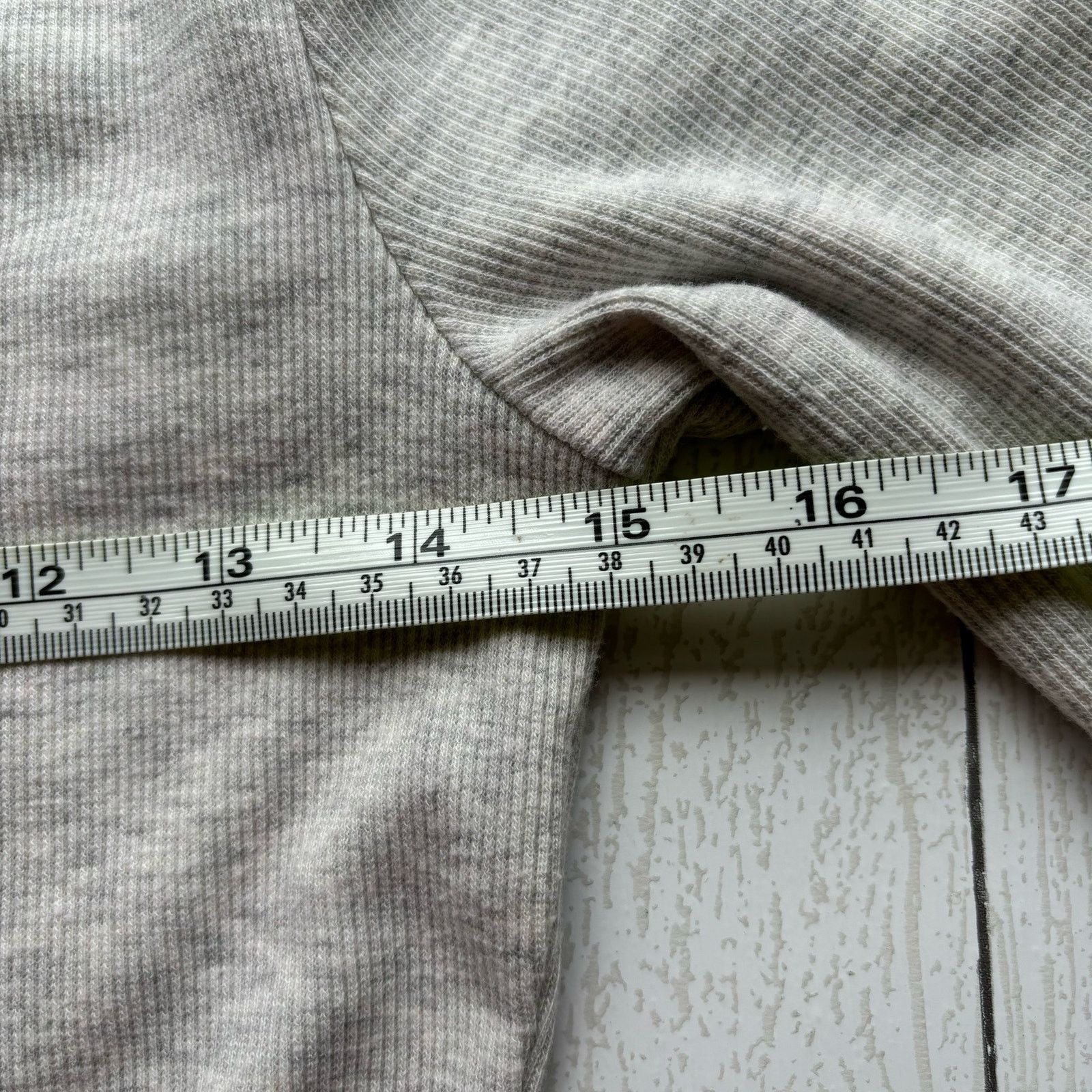 Other H Halston Marbled Gray V Neck Ribbed Shirt XS Stretch Top Size XS / US 0-2 / IT 36-38 - 6 Thumbnail