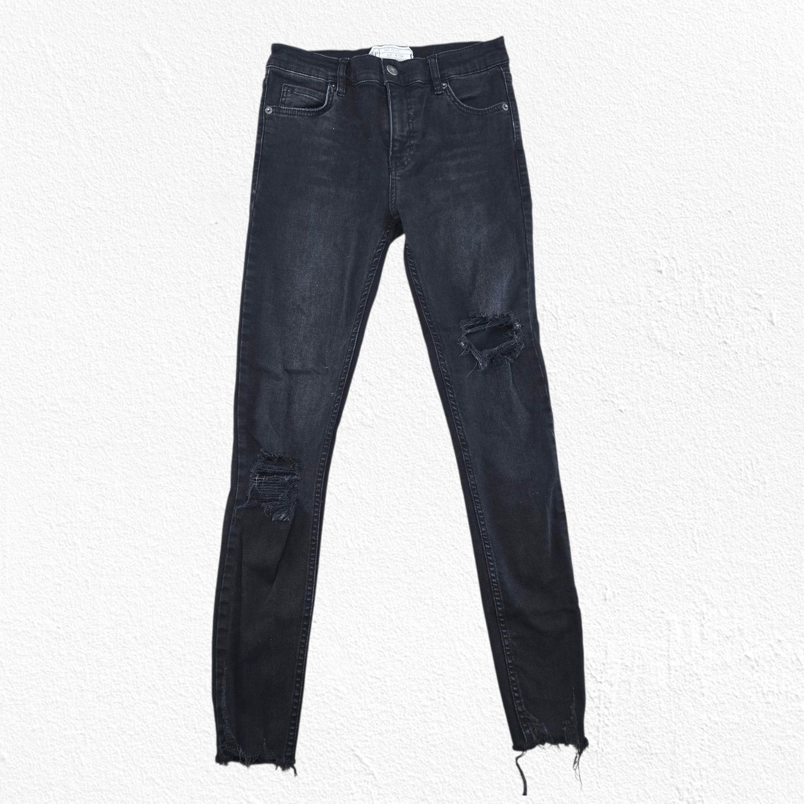 Free People Free People Black Distressed Skinny Jeans Size 25 Size 25" / US 0 / IT 36 - 3 Thumbnail