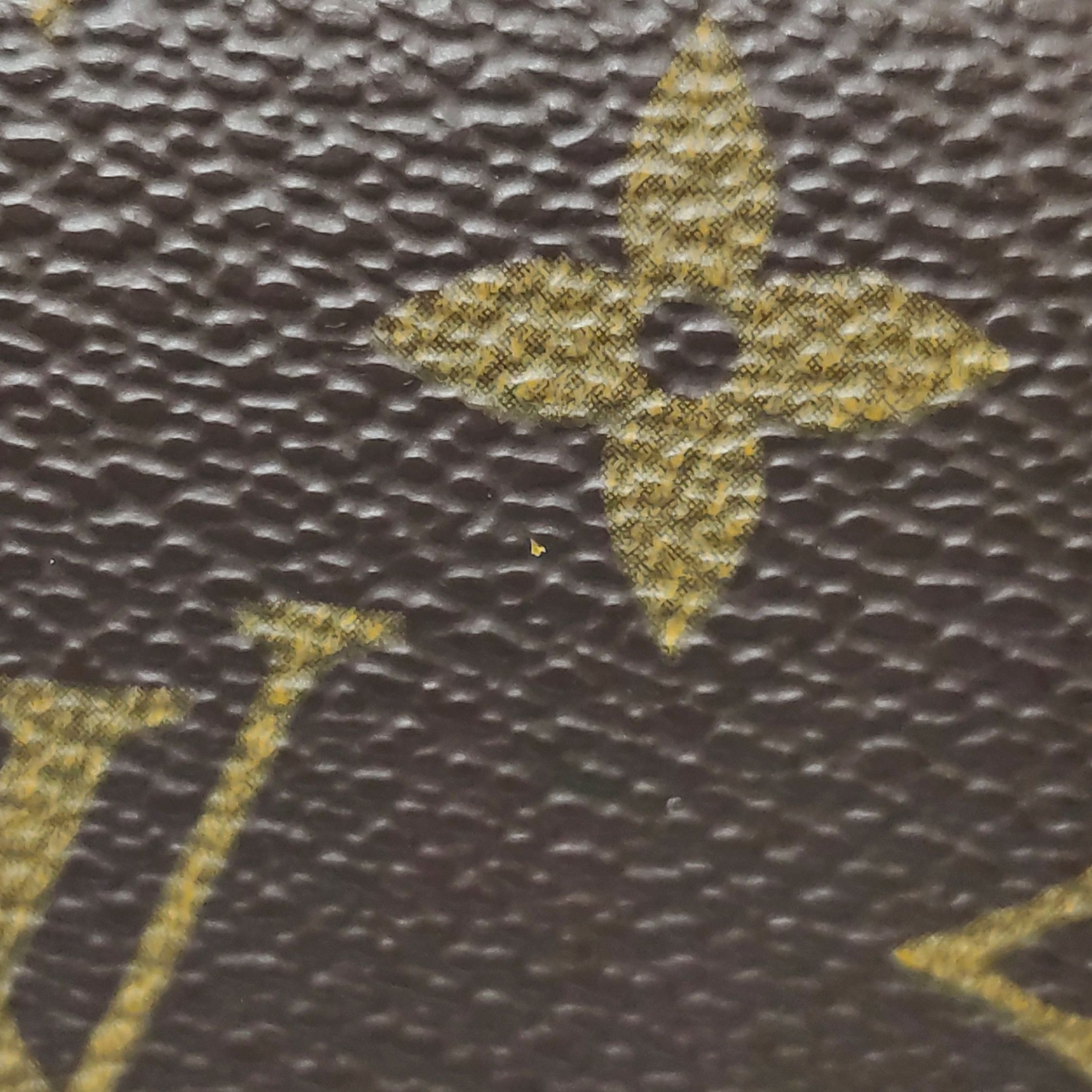 Louis Vuitton Louis Vuitton (LV) Cowhide Monogram Print Card Holder -y250 Size ONE SIZE - 8 Thumbnail