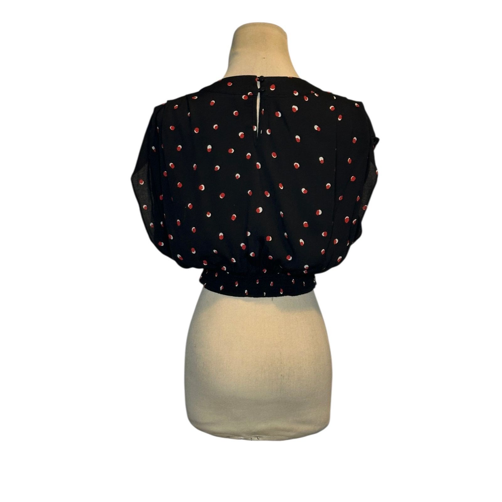 Free People Free People polka dot pleated V neck crop top blouse size XS Size XS / US 0-2 / IT 36-38 - 2 Thumbnail