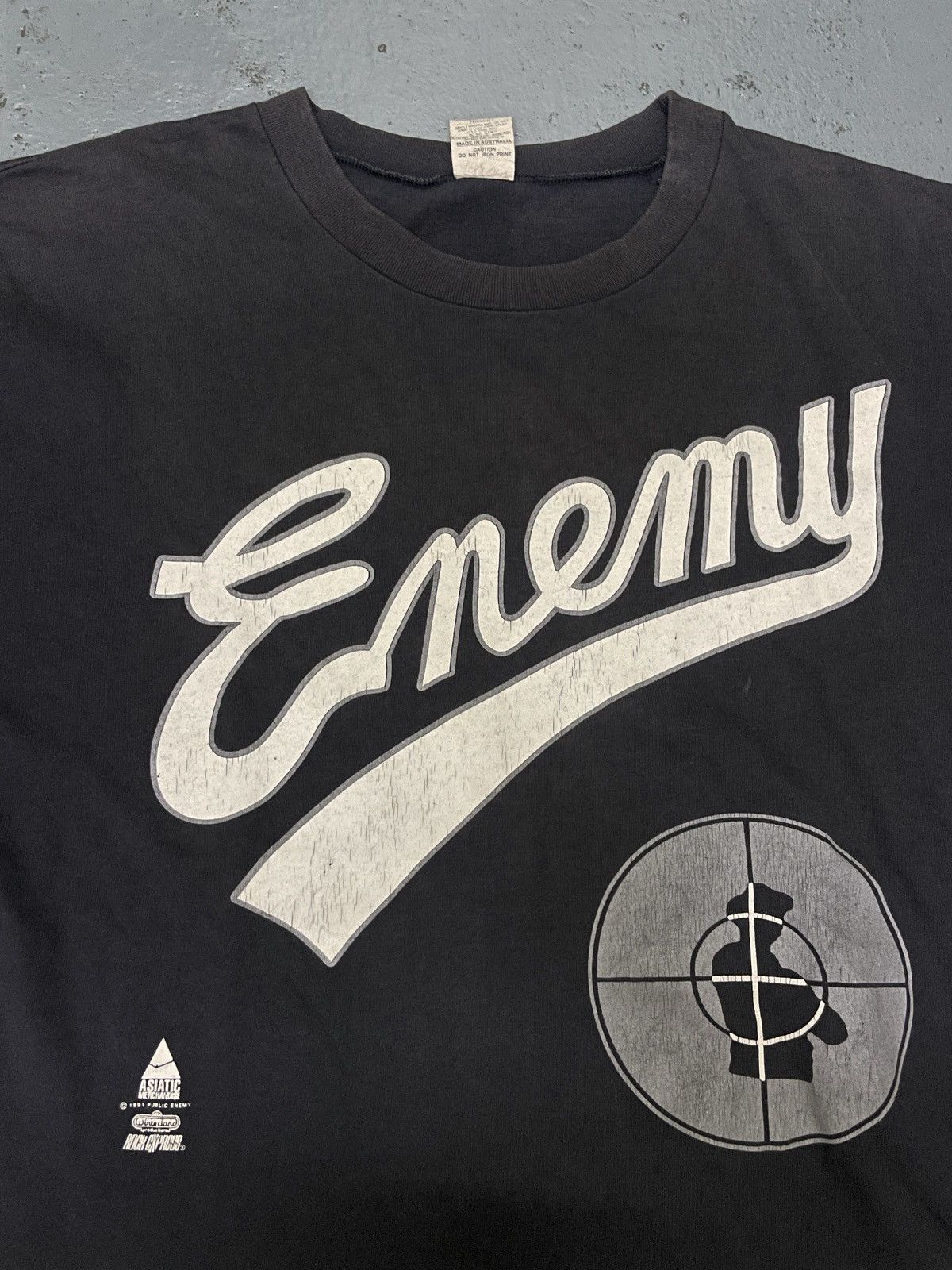 Public Enemy Vintage 1991 Public Enemy “The Enemy Strike Black” Promo Tee Size US XL / EU 56 / 4 - 2 Thumbnail