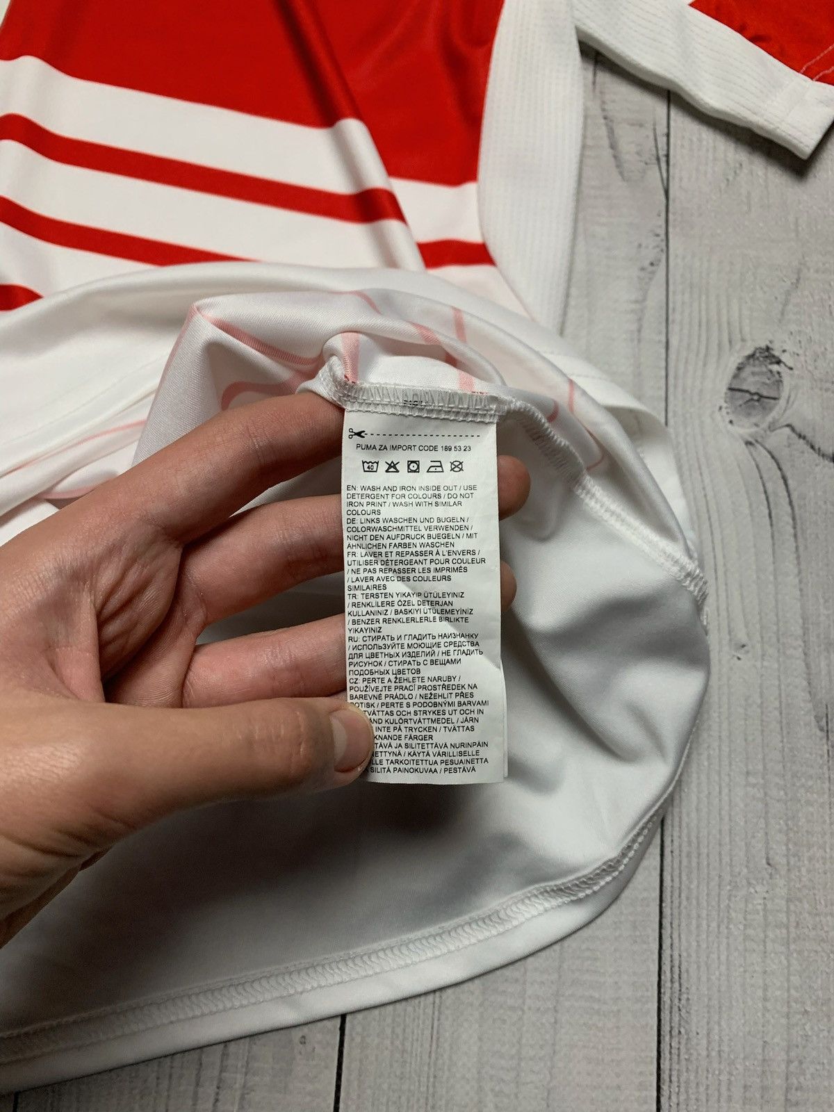 Puma × Vintage Vintage Puma Switzerland soccer jersey size M white Size US M / EU 48-50 / 2 - 4 Thumbnail