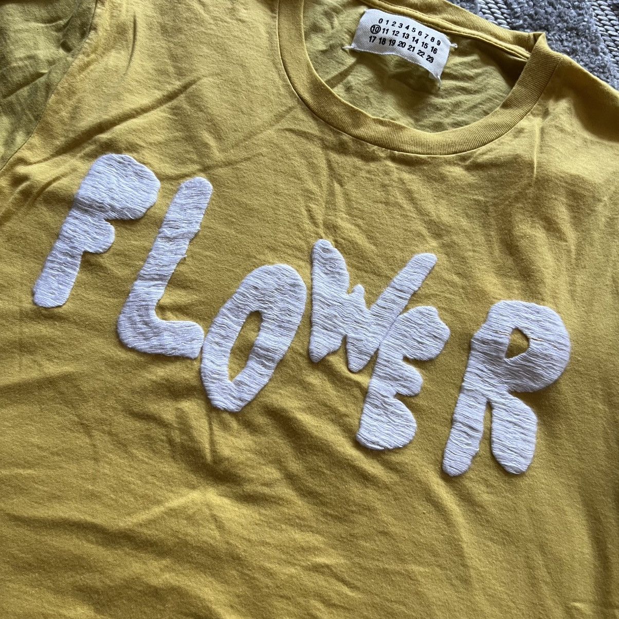 Maison Margiela Vintage Maison Margiela S/S 2007 Flower T-Shirt Avant-Garde Size US S / EU 44-46 / 1 - 4 Thumbnail