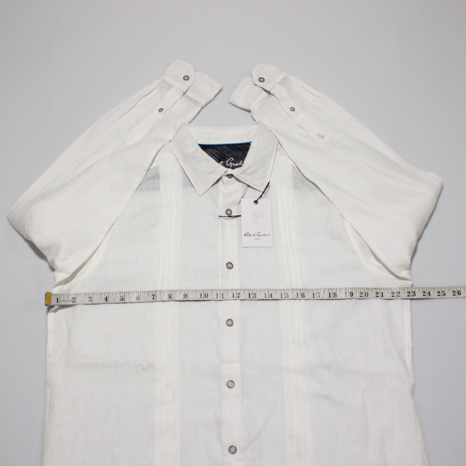 Robert Graham Robert Graham New with tags Shirt Size M US In White Size US M / EU 48-50 / 2 - 7 Thumbnail