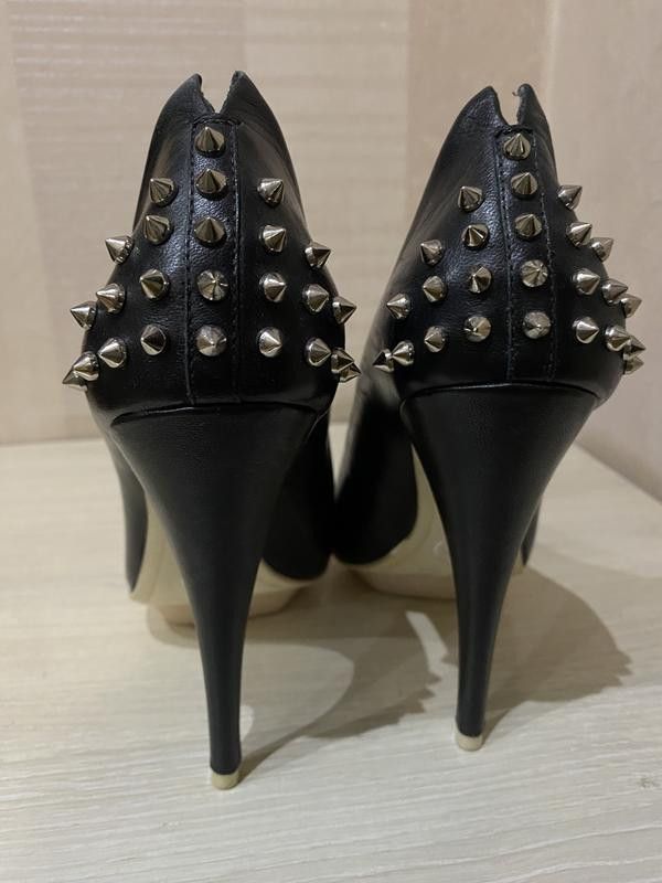 Alexander McQueen Leather shoes studs Alexander McQueen Size US 7 / IT 37 - 4 Thumbnail