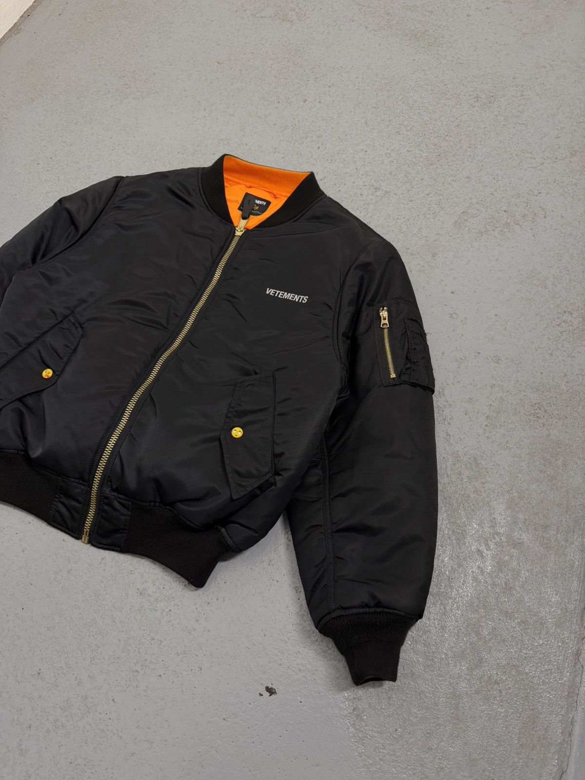 Alpha Industries × Vetements Vetements x Alpha Industries Reversible Bomber Jacket Size US XS / EU 42 / 0 - 5 Thumbnail
