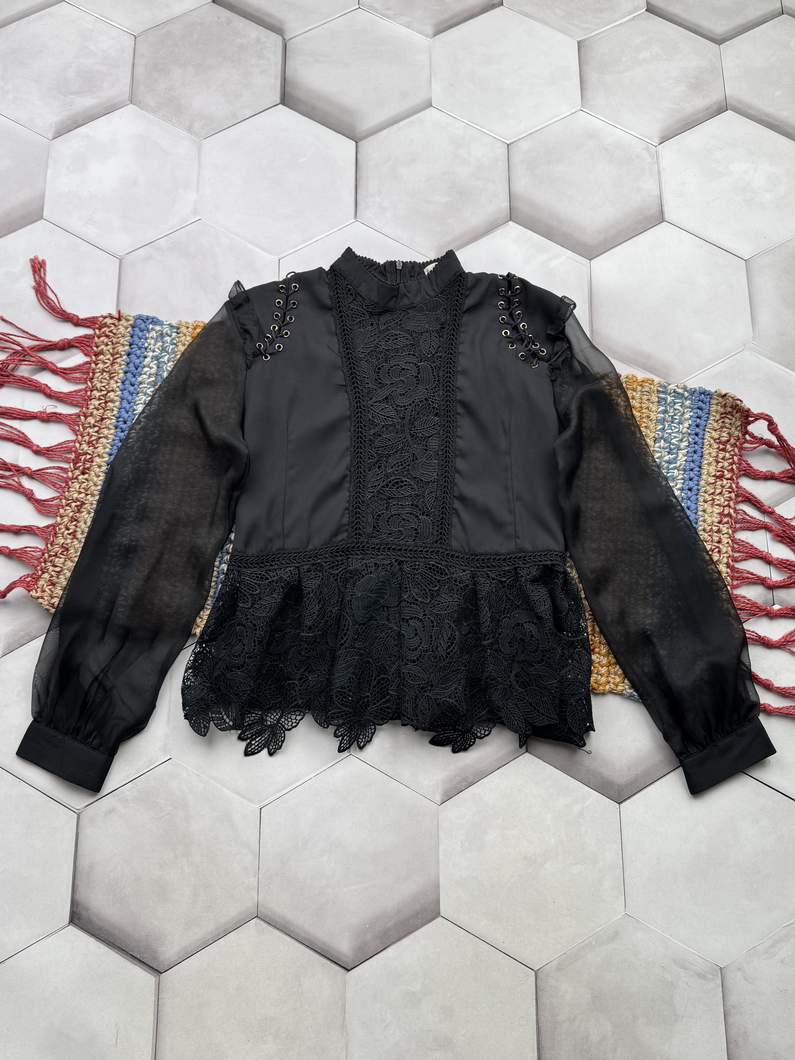 Vintage Vintage Blouse With Mesh Sleeve Size M / US 6-8 / IT 42-44 - 1 Thumbnail