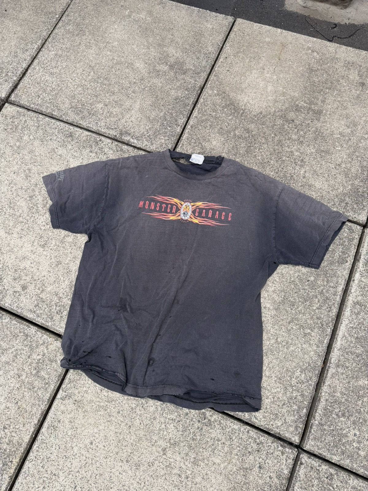 Other VINTAGE MONSTER GARAGE THRASHED TEE Size US XL / EU 56 / 4 - 1 Thumbnail