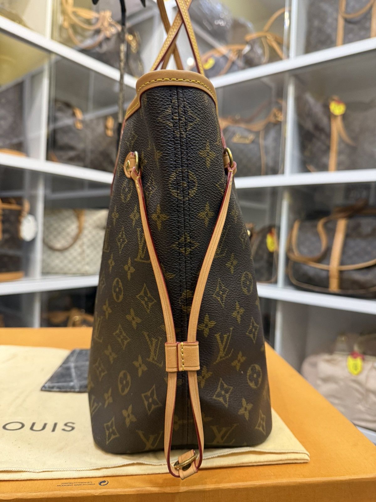 Louis Vuitton Neverfull Mm - 2131 Size ONE SIZE - 8 Thumbnail