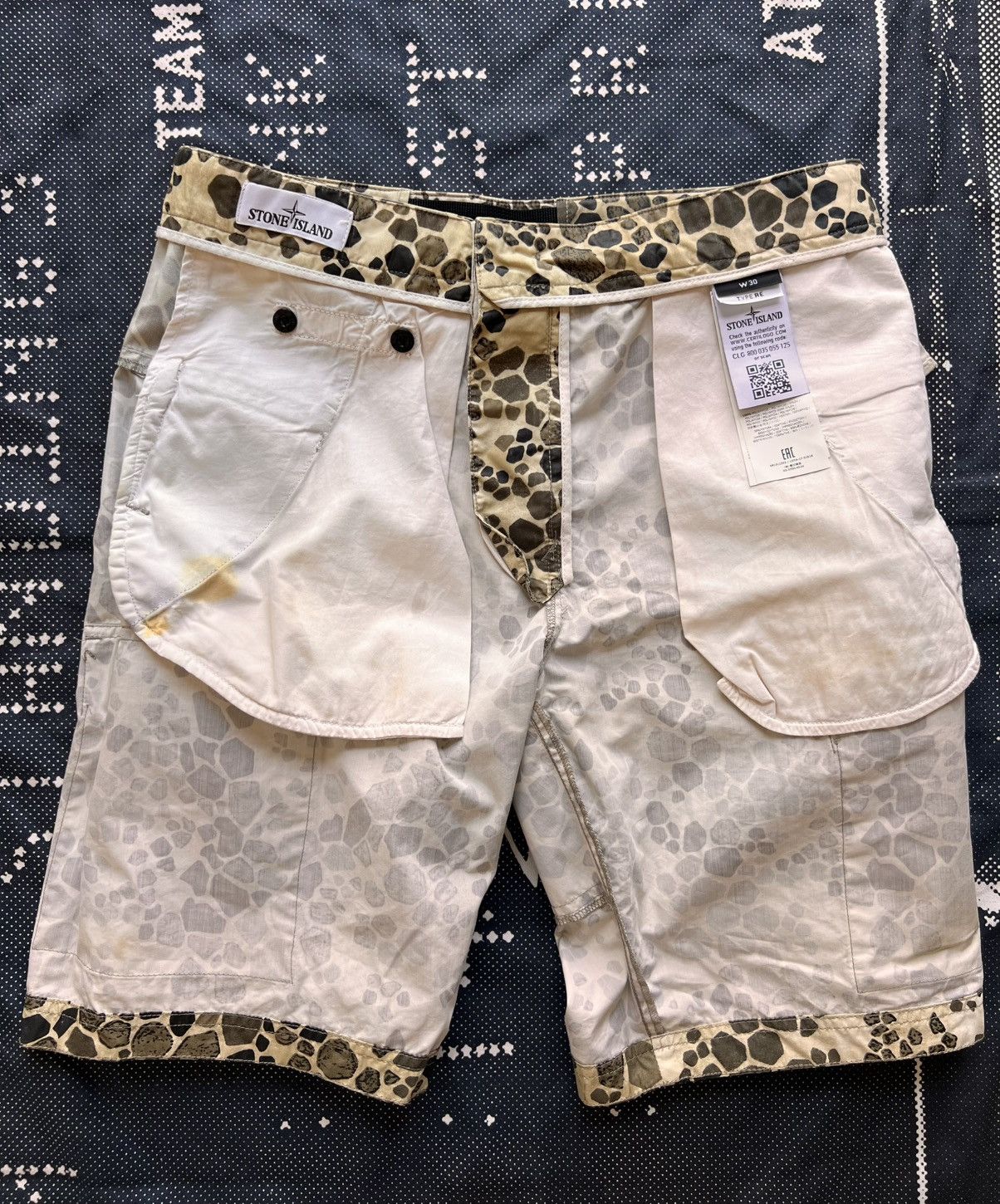 Stone Island Stone Island Alligator Camo Cargo Shorts Type RE W30 croc Size US 30 / EU 46 - 22 Thumbnail