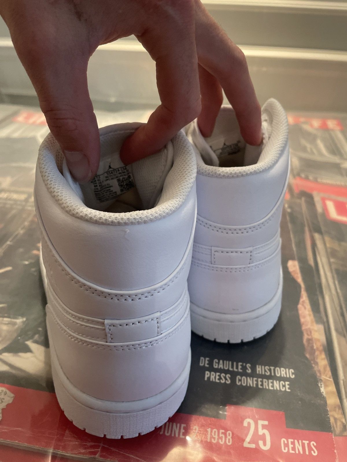 Jordan Brand Air Jordan 1 Mid Triple White Size US 8.5 / EU 41-42 - 4 Thumbnail