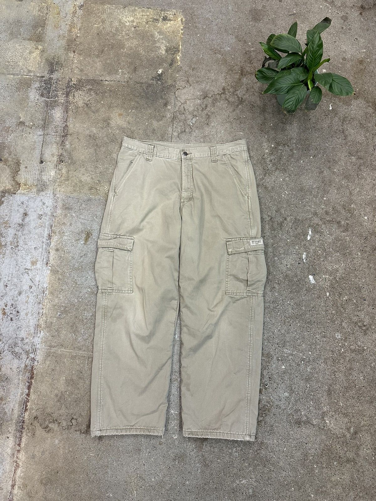 Eddie Bauer × Vintage Vintage Wrangler Fleece Lined Cargo Pants Size 36 Size US 36 / EU 52 - 1 Thumbnail