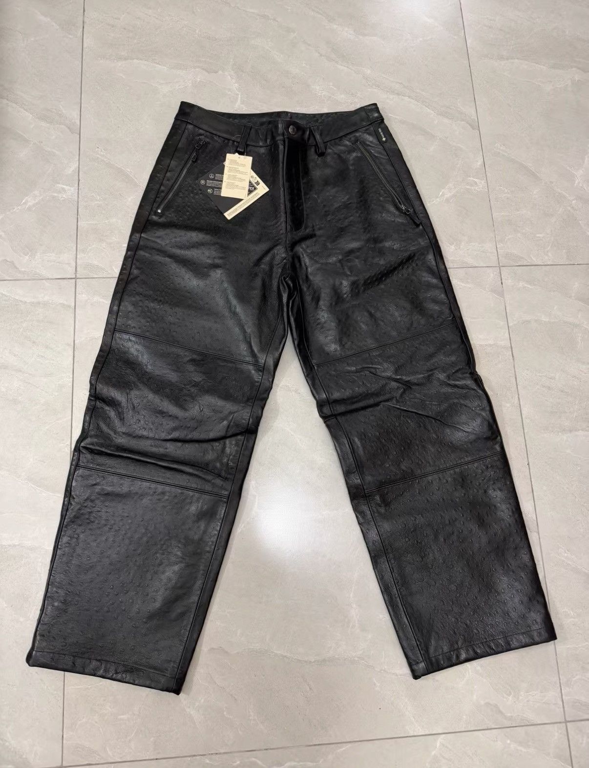 Supreme Supreme SS26 WEEK 6 GORE-TEX Ostrich Leather Pant J34 Size US 34 / EU 50 - 1 Thumbnail