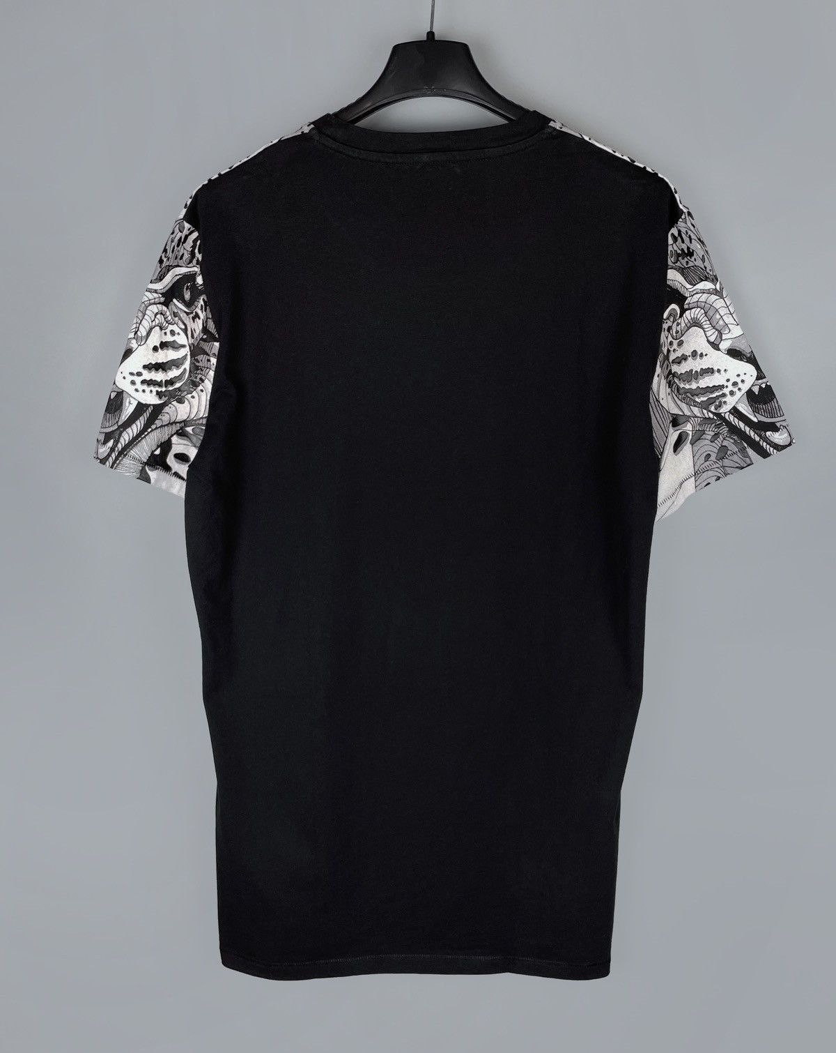 Just Cavalli Men’s Just Cavalli Tiger Overprint Black SS T-Shirt Size L Size US L / EU 52-54 / 3 - 3 Thumbnail
