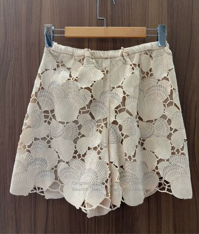 Chanel Chanel Shell pattern hollow shorts Size 42" / US 20 - 2 Thumbnail