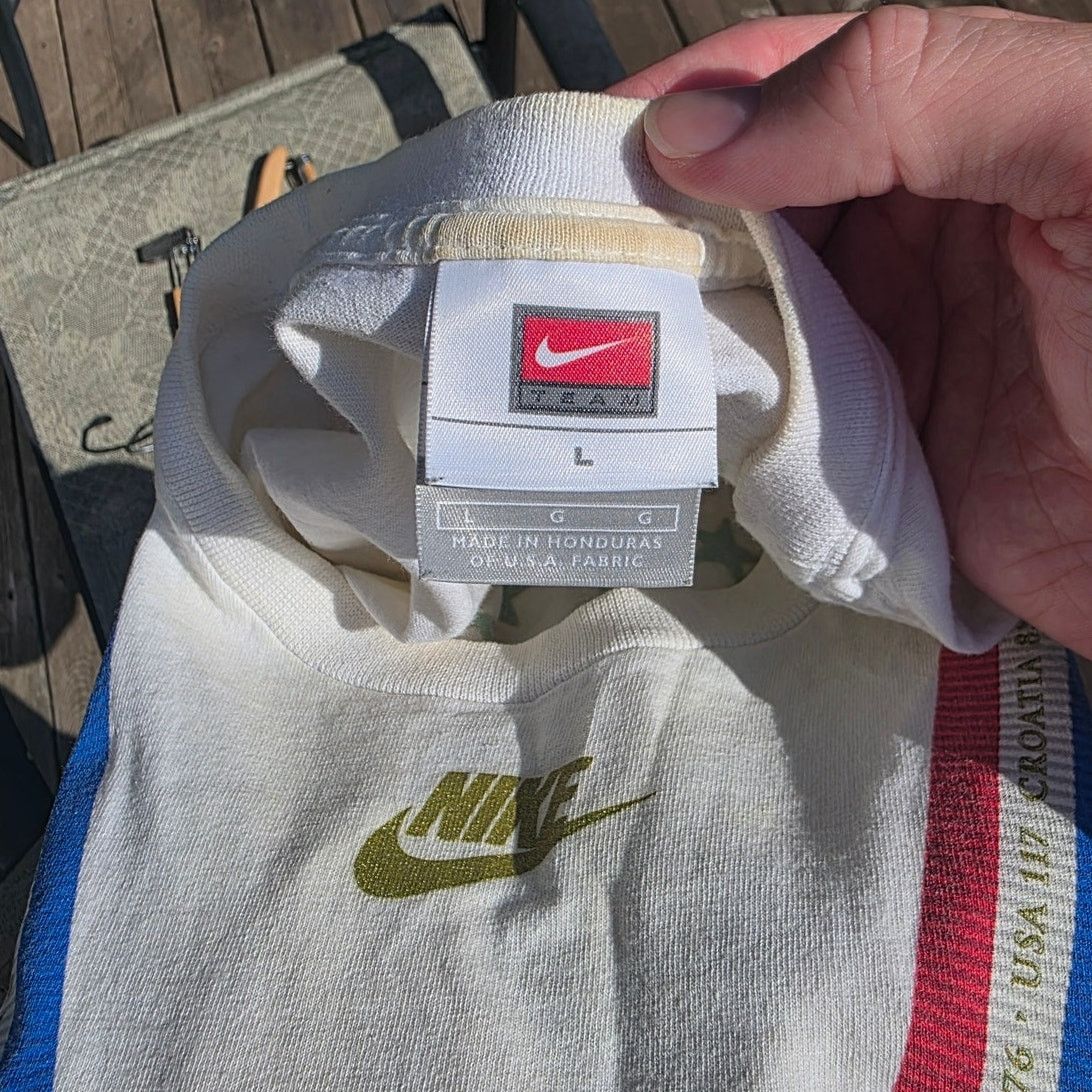 Nike × USA Olympics × Vintage Vintage Nike 1992 "Dream Team" T-Shirt Size US L / EU 52-54 / 3 - 3 Thumbnail