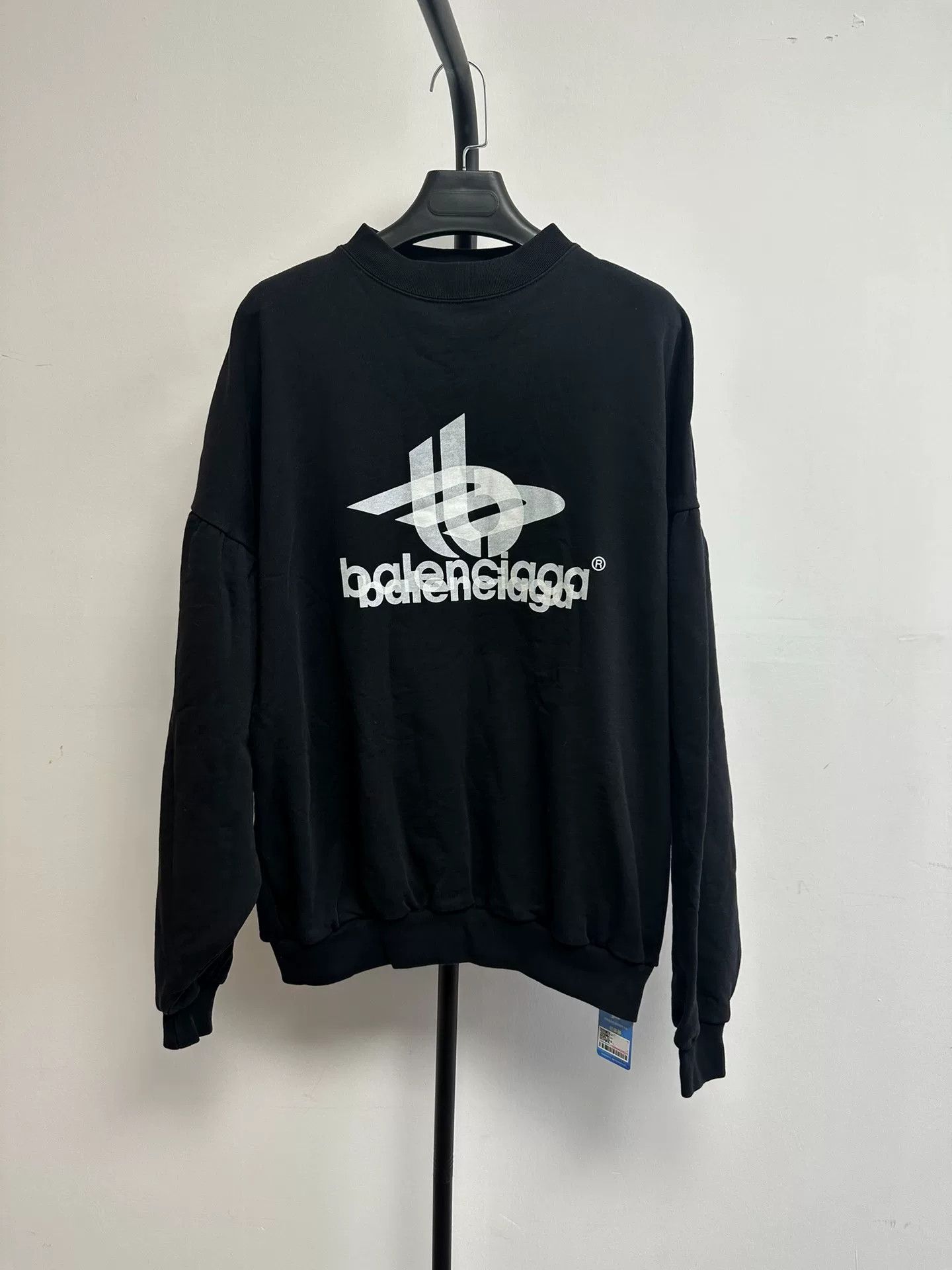 Balenciaga Balenciaga Printed Casual Pullover Sweatshirt Size US S / EU 44-46 / 1 - 1 Thumbnail