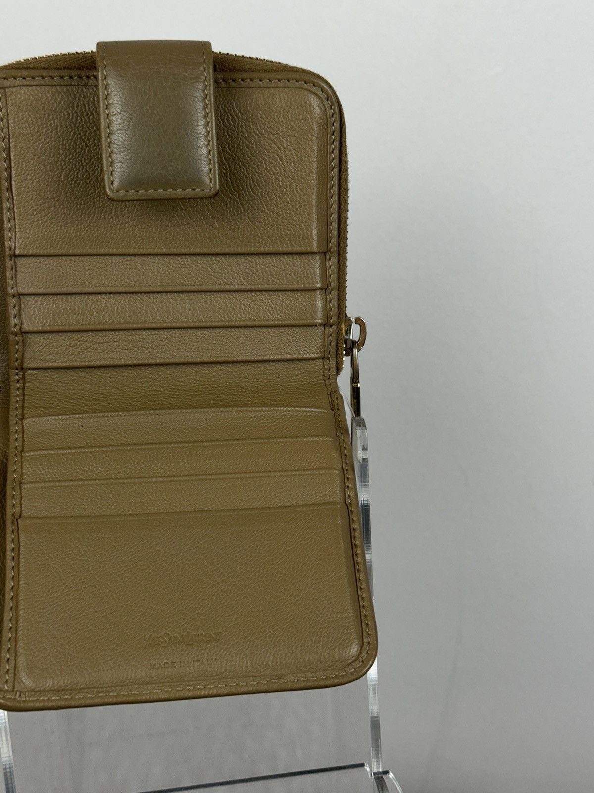 Yves Saint Laurent Rare leather wallet Yves Saint Laurent original luxury item Size ONE SIZE - 4 Thumbnail