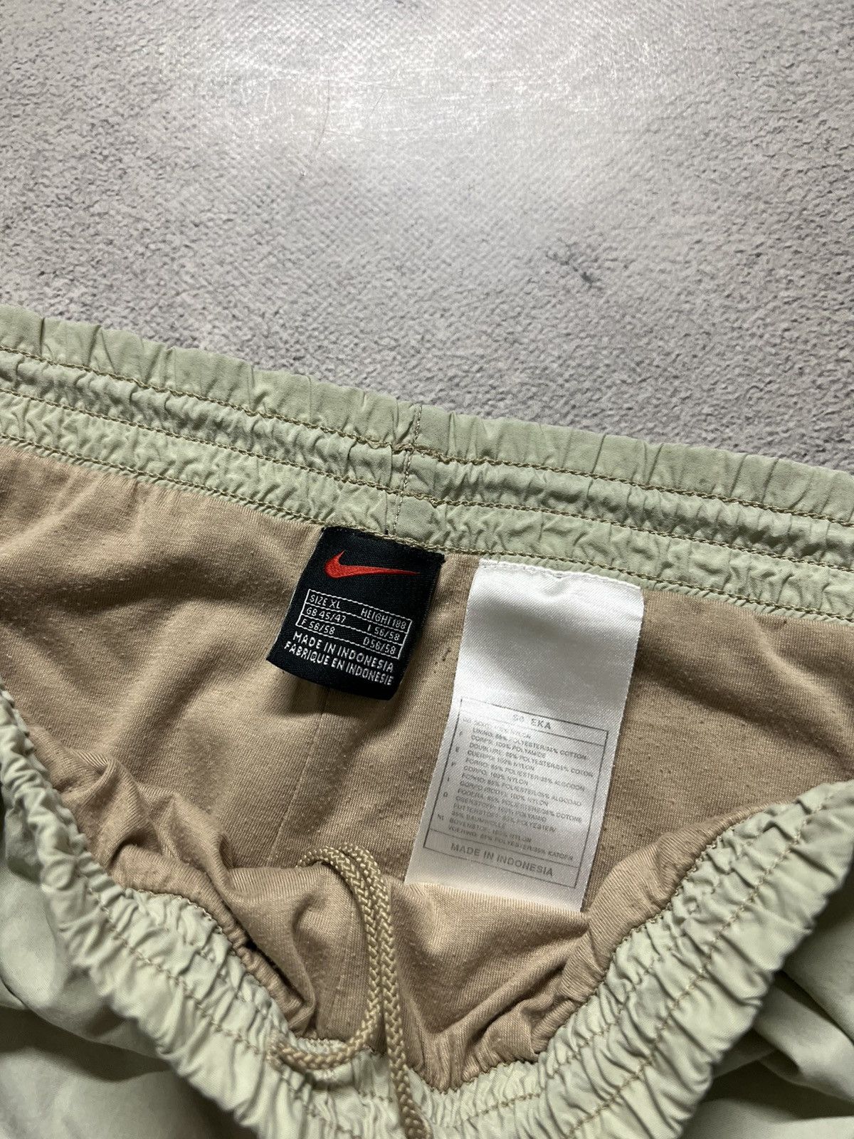 Vintage Vintage Y2K Nike Nylon Mini Swoosh Drill Pants 00’s Size US 36 / EU 52 - 9 Thumbnail