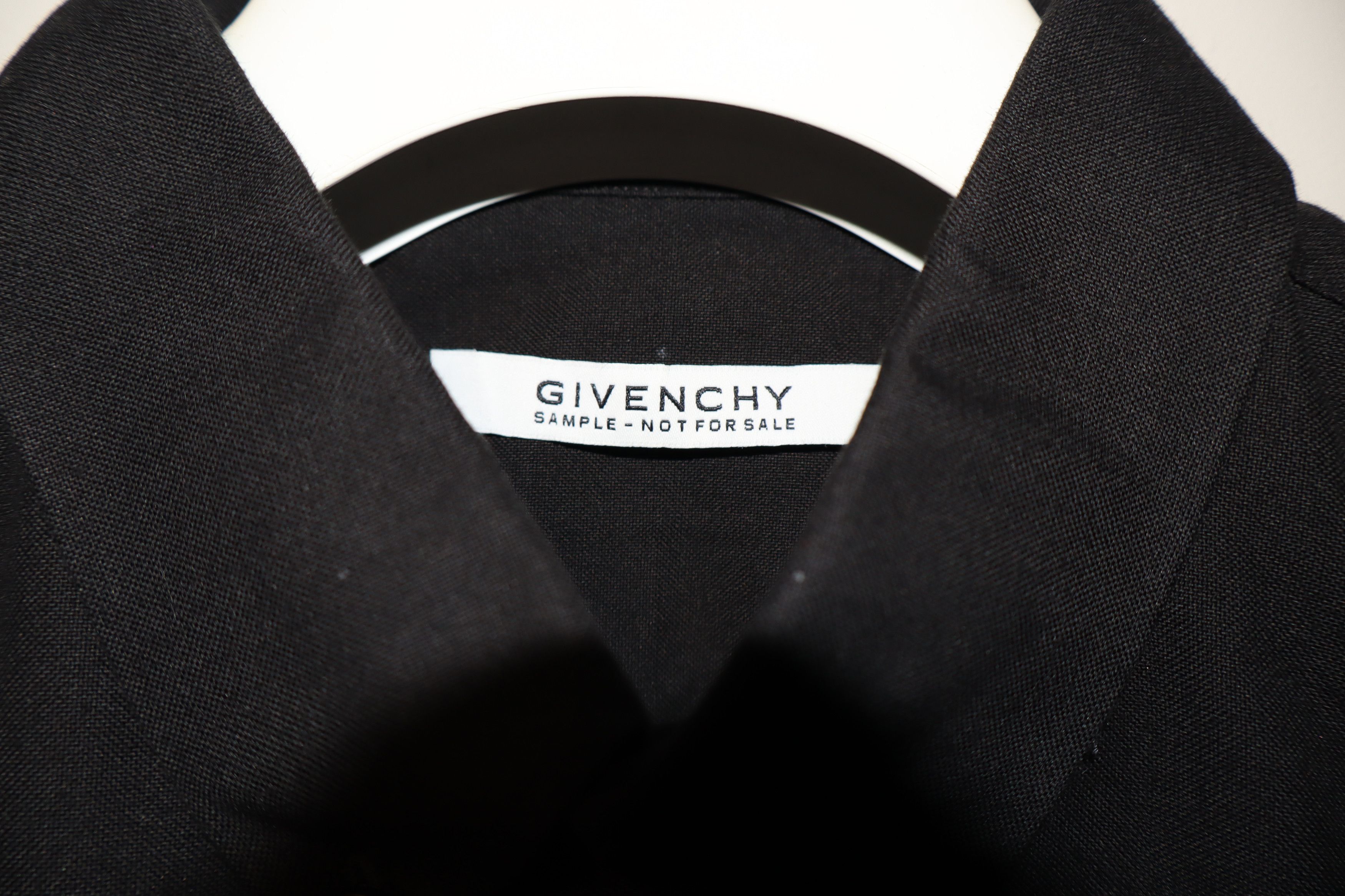 Givenchy 1 of 1 piece! Back pocket shirt Size US M / EU 48-50 / 2 - 4 Thumbnail