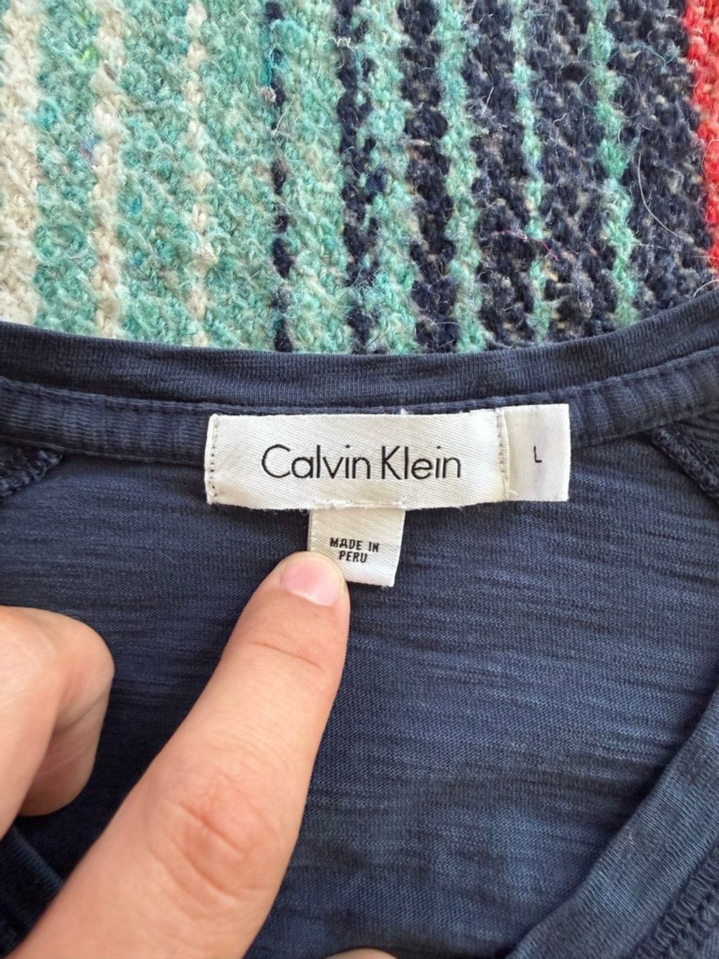 Calvin Klein Calvin Klein Thermal Sleeve V-Neck Sweater L Navy Blue Size US L / EU 52-54 / 3 - 4 Thumbnail