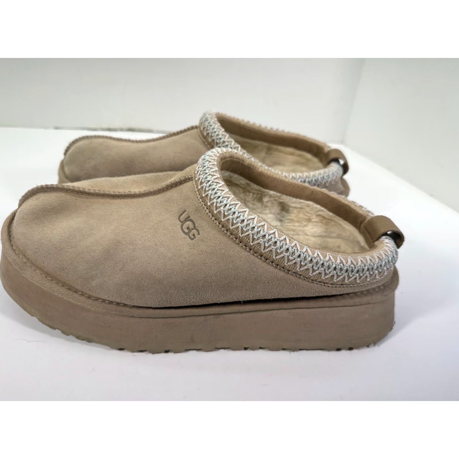 Ugg **UGG Tazz II Brown Tan Clog Platform Slippers Comfort Women's US 10** User: UGG Tazz II Brown Tan Clog Platform Slippers Comfort Women's US 10 Size US 8 / IT 38 - 6 Thumbnail
