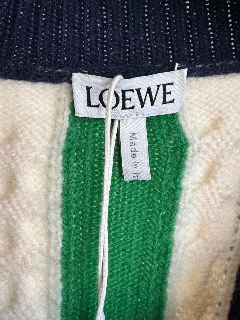 Loewe LOEWE A wool sweater Size M / US 6-8 / IT 42-44 - 2 Thumbnail