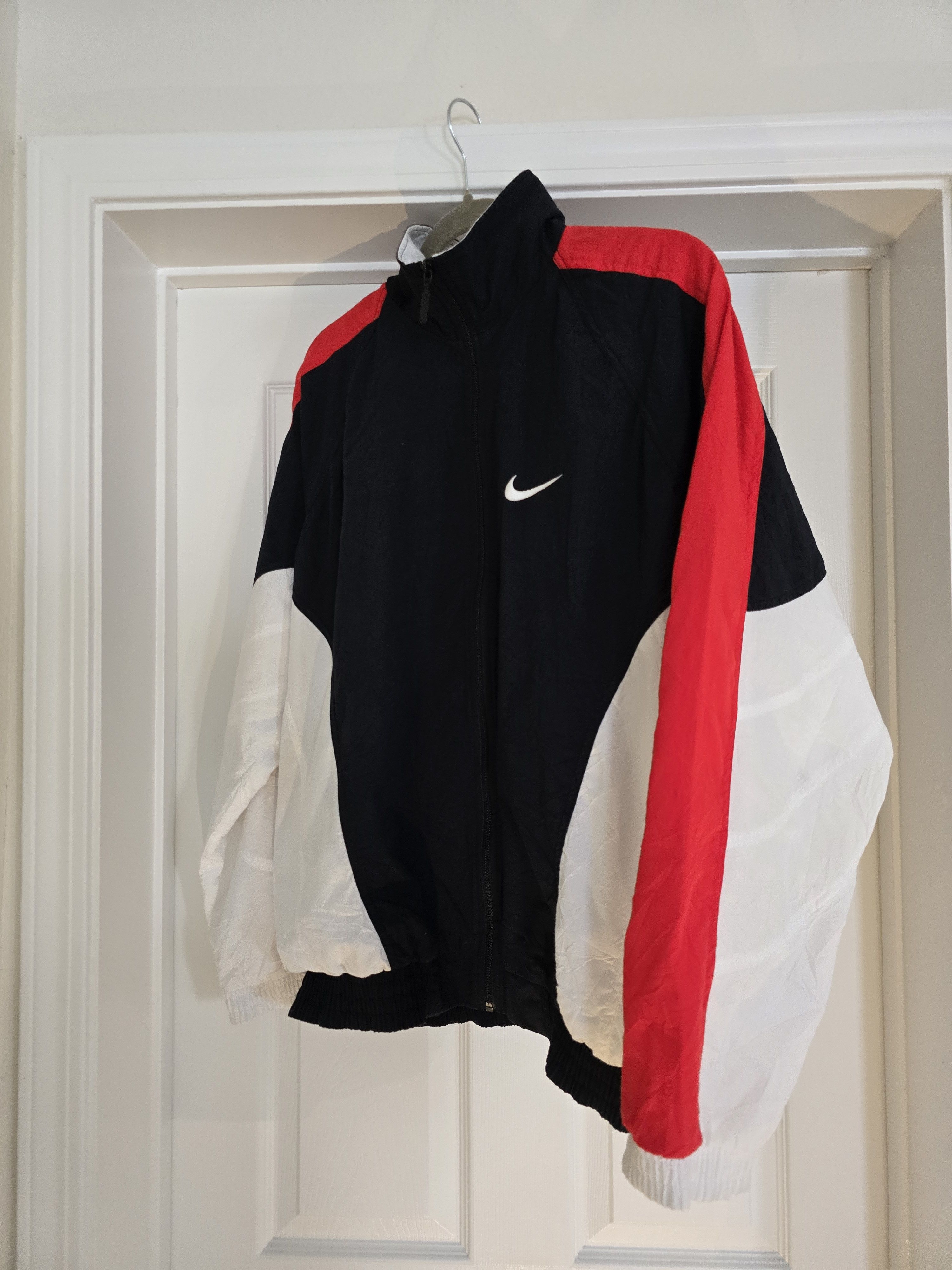 Nike Vintage Nike 90s Nylon Windbreaker Jacket - Size L(Boxy Fit) Size US L / EU 52-54 / 3 - 7 Thumbnail