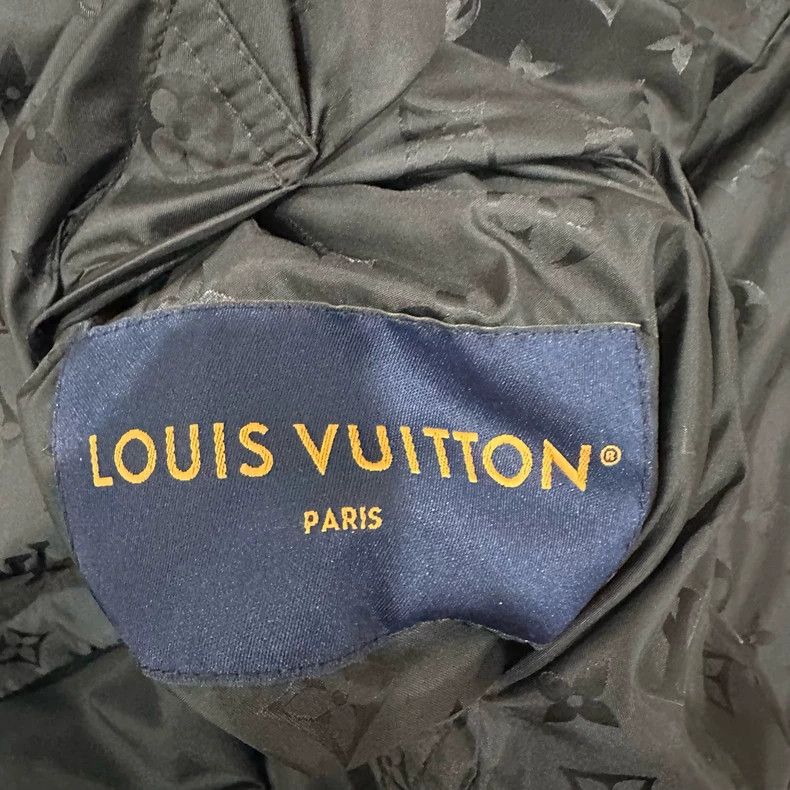 Louis Vuitton Louis Vuitton Black pin reversible jacket Size US M / EU 48-50 / 2 - 5 Thumbnail
