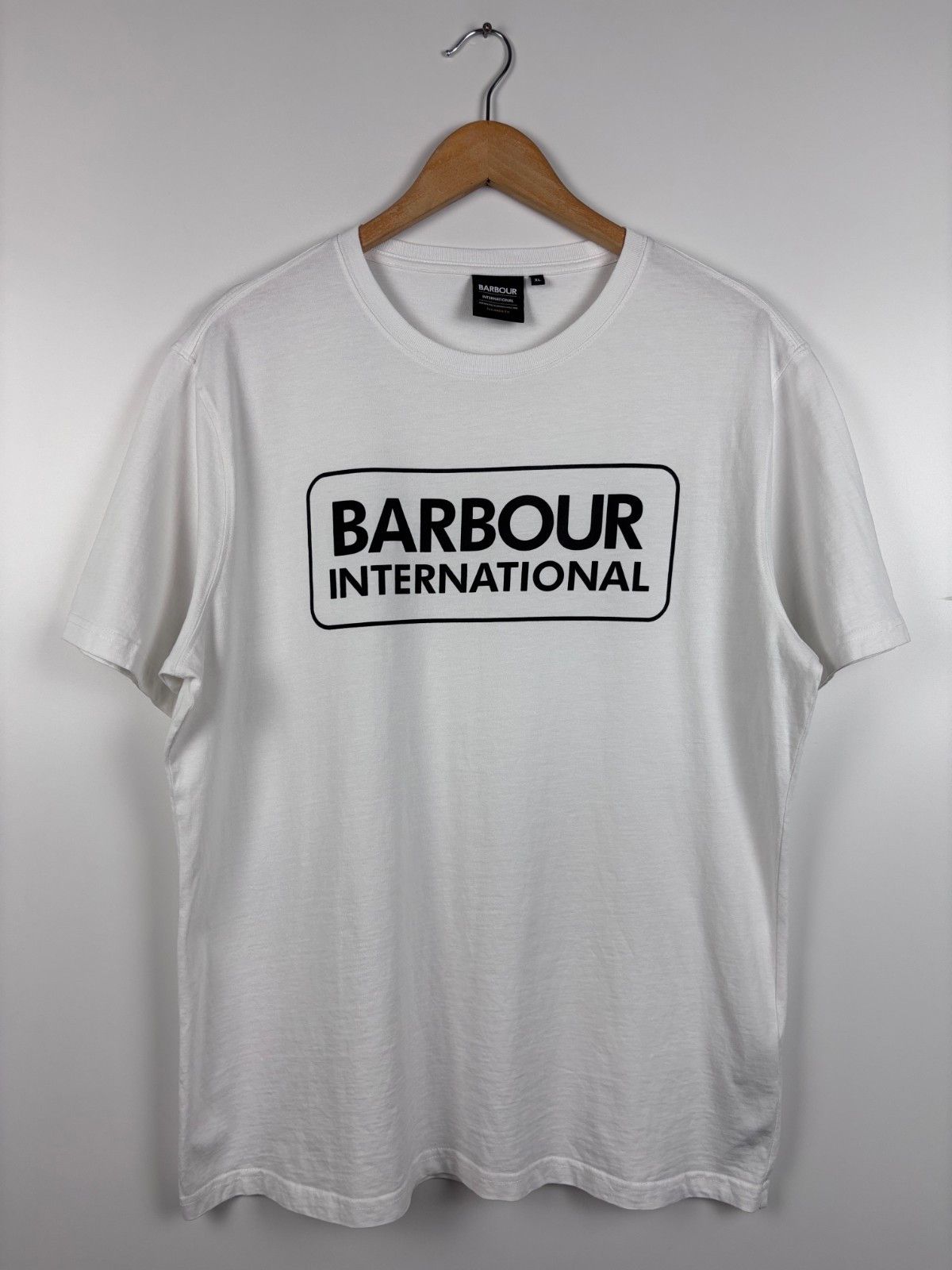 Barbour Barbour International Tailored Fit Graphic T-Shirt White XL Size US XL / EU 56 / 4 - 1 Thumbnail