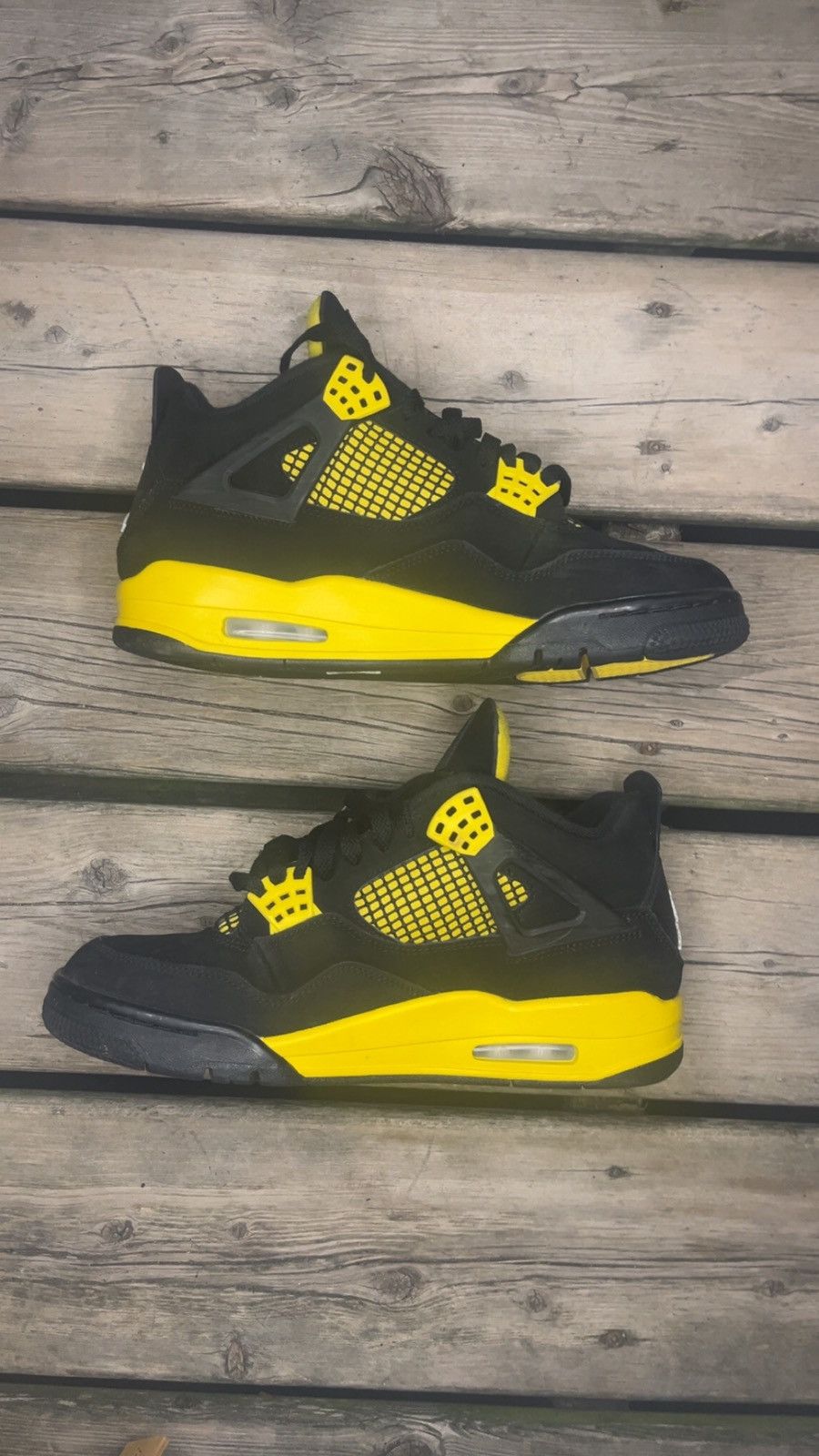 Jordan Brand 2023 Air Jordan 4 Thunder Yellow/Black With Box Size US 9 / EU 42 - 3 Thumbnail
