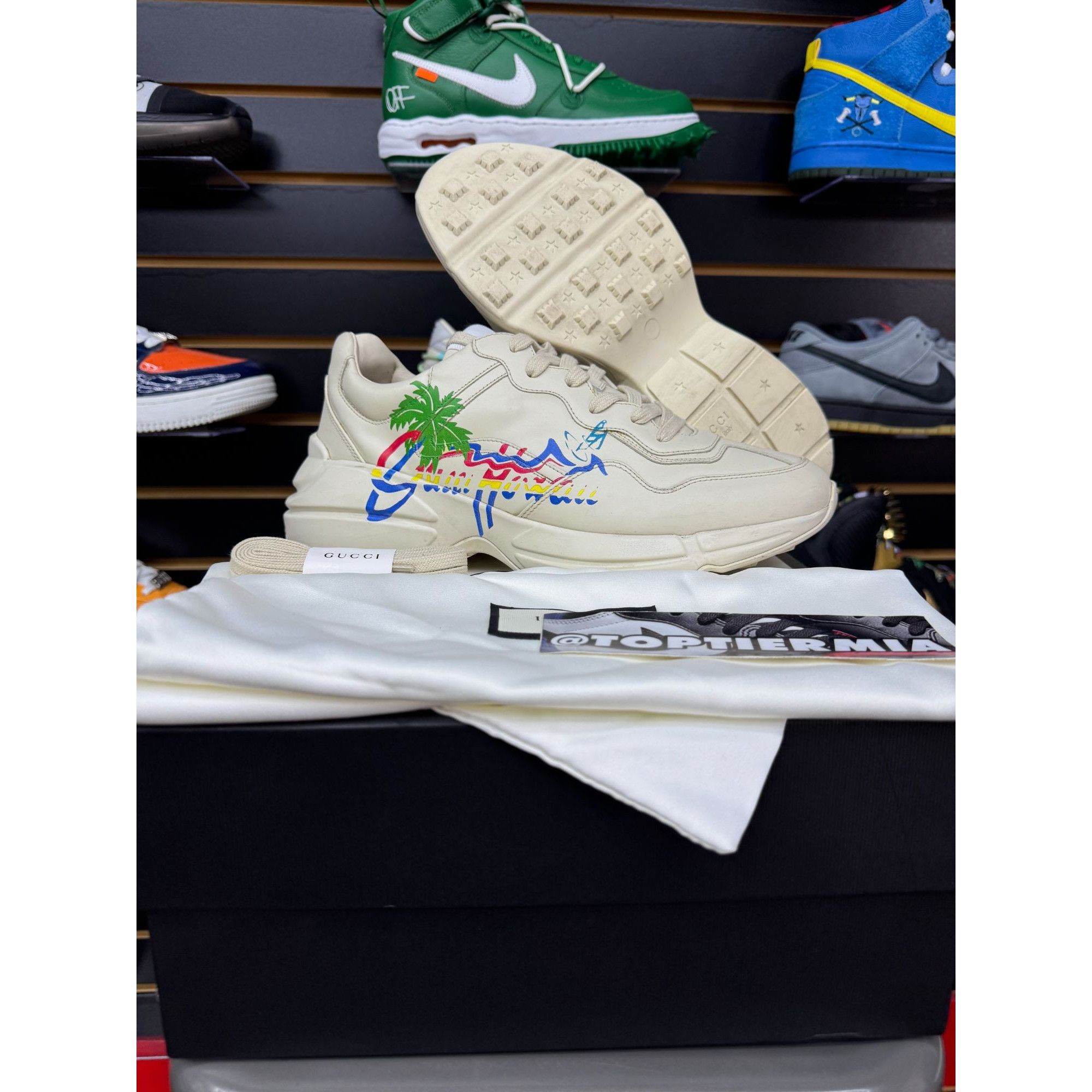 Gucci GUCCI RHYTON HAWAII SZ 9.5G / 10 Size US 10 / EU 43 - 1 Thumbnail