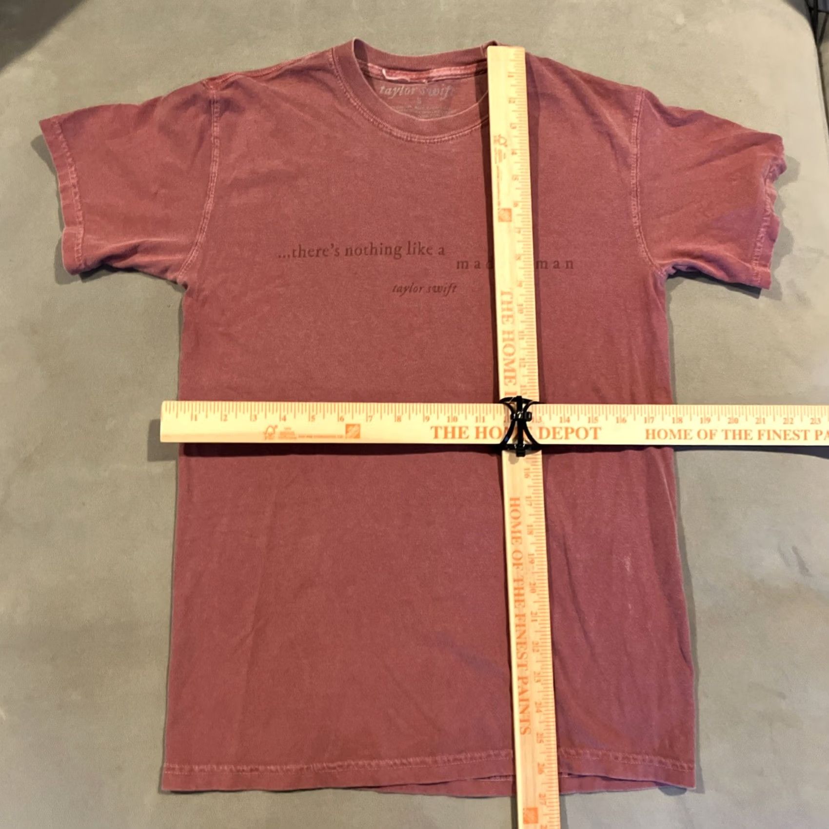 Vintage RARE Taylor Swift T-Shirt There's Nothing Like A Mad Woman Red S Mens Short Sleeve Small Official Regular Size Size US S / EU 44-46 / 1 - 4 Thumbnail