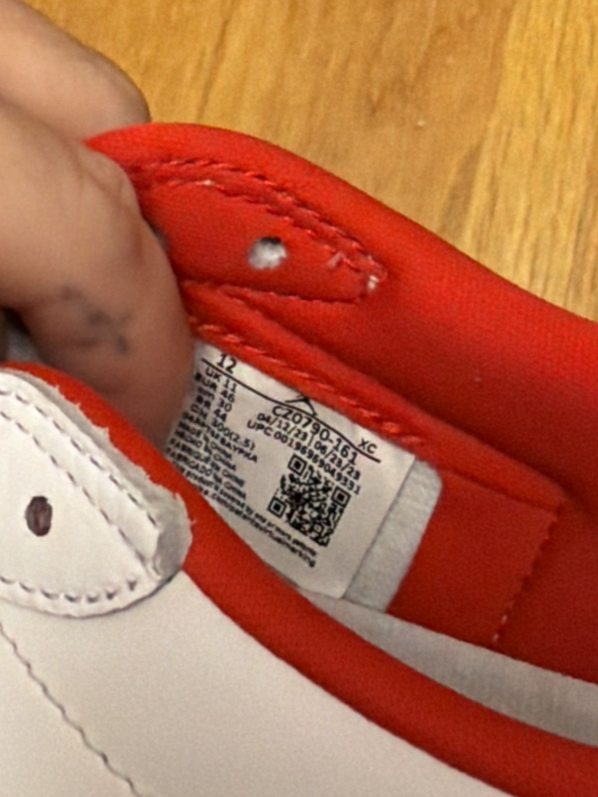 Nike Jordan 1 Retro Low OG University Red Size US 12 / EU 45 - 6 Thumbnail