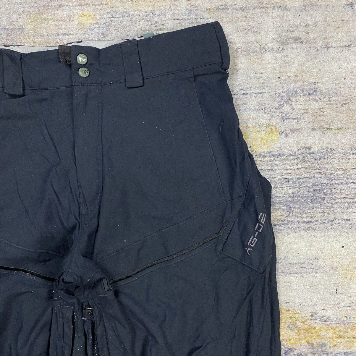 Analog Analog multi pocket snowboard pants Size US 34 / EU 50 - 11 Thumbnail
