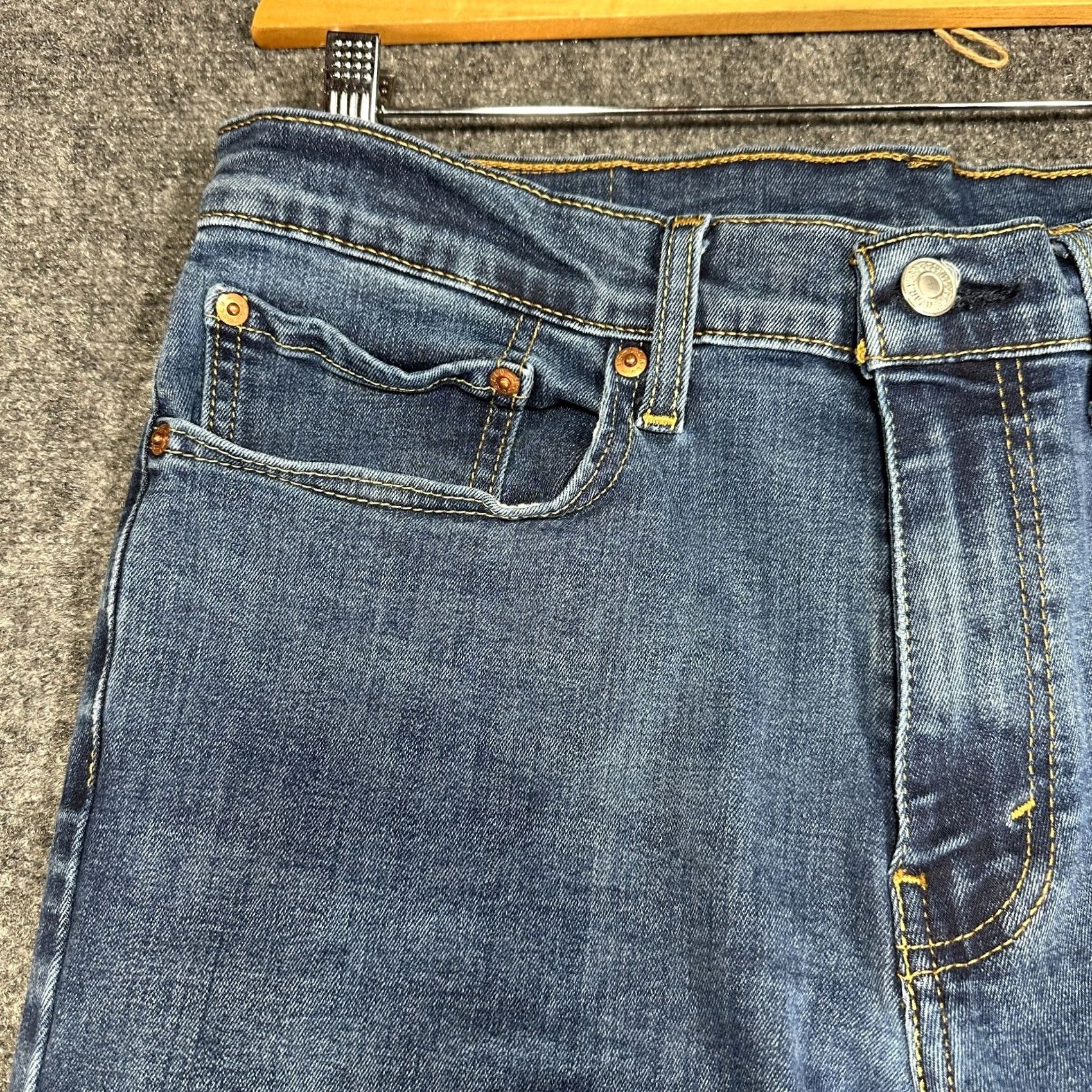 Levi's Levi's 511 Jeans Mens 34 Slim Straight Mid Wash 5-Pocket Denim Cotton Blend Zip Jeans Levis 511 Mens Size 34 Blue Size US 34 / EU 50 - 4 Thumbnail