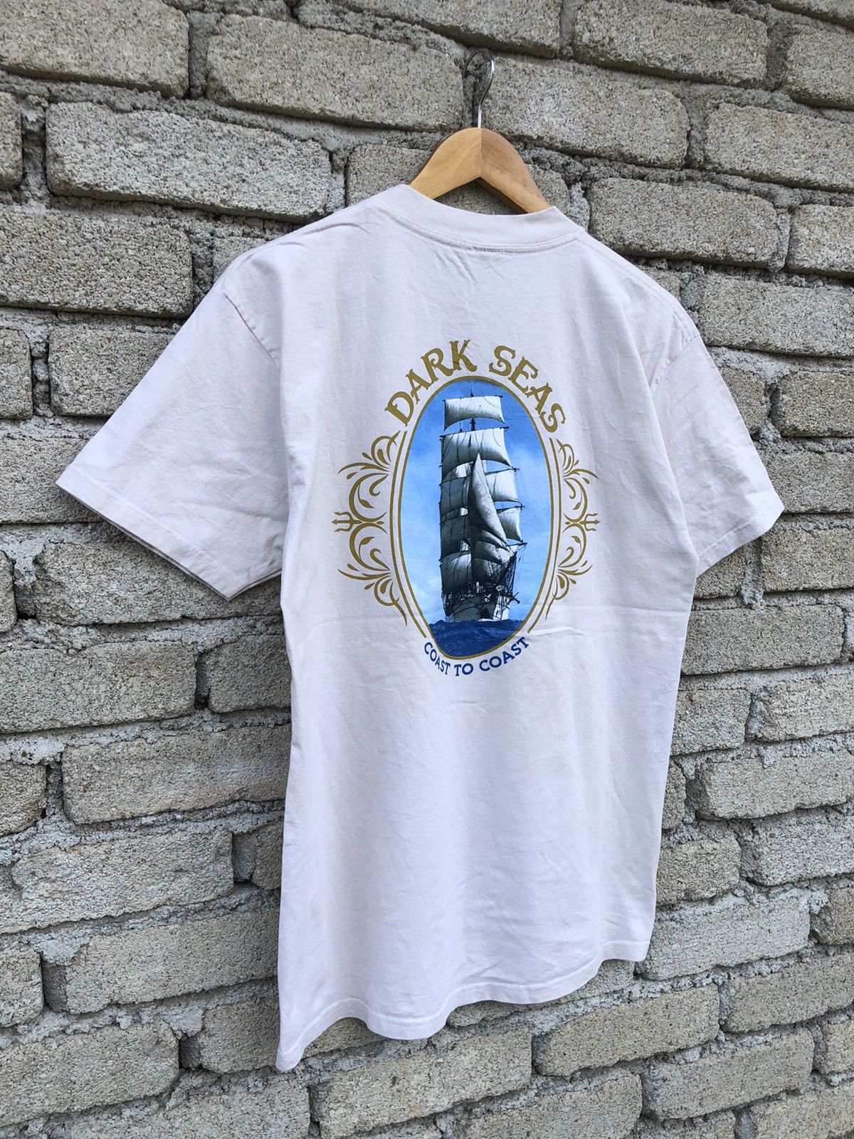 Dark Seas Division Vintage Y2K Dark Seas Division Streetwear Backhit Tshirt Size US M / EU 48-50 / 2 - 3 Thumbnail