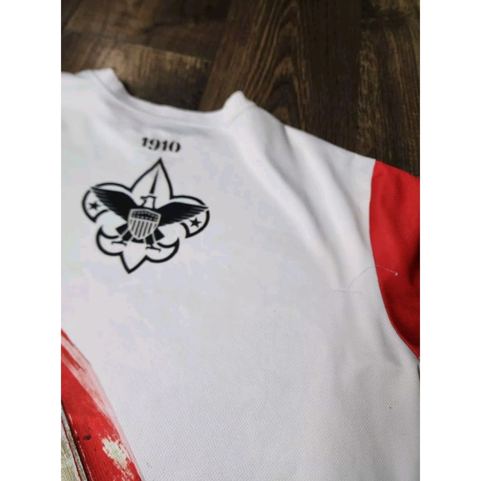 Vintage VINTAGE Boy Scouts of America T Shirt Mens M White USA AOP All Over Print Distressed Short Sleeve Crew Neck Benign Size US M / EU 48-50 / 2 - 4 Thumbnail