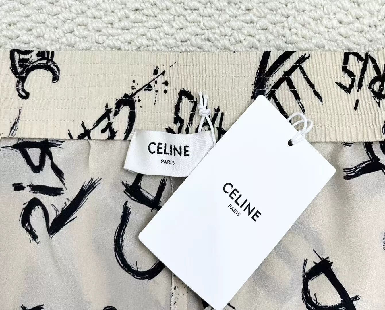 Celine Celine Graffiti Triomphe Logo Silk Shorts Size US S / EU 44-46 / 1 - 3 Thumbnail