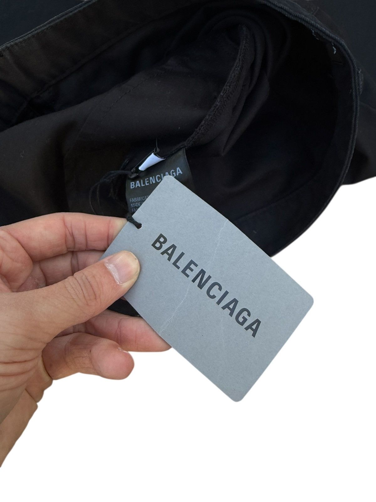 Balenciaga Balenciaga distressed trousers Size US 30 / EU 46 - 13 Thumbnail