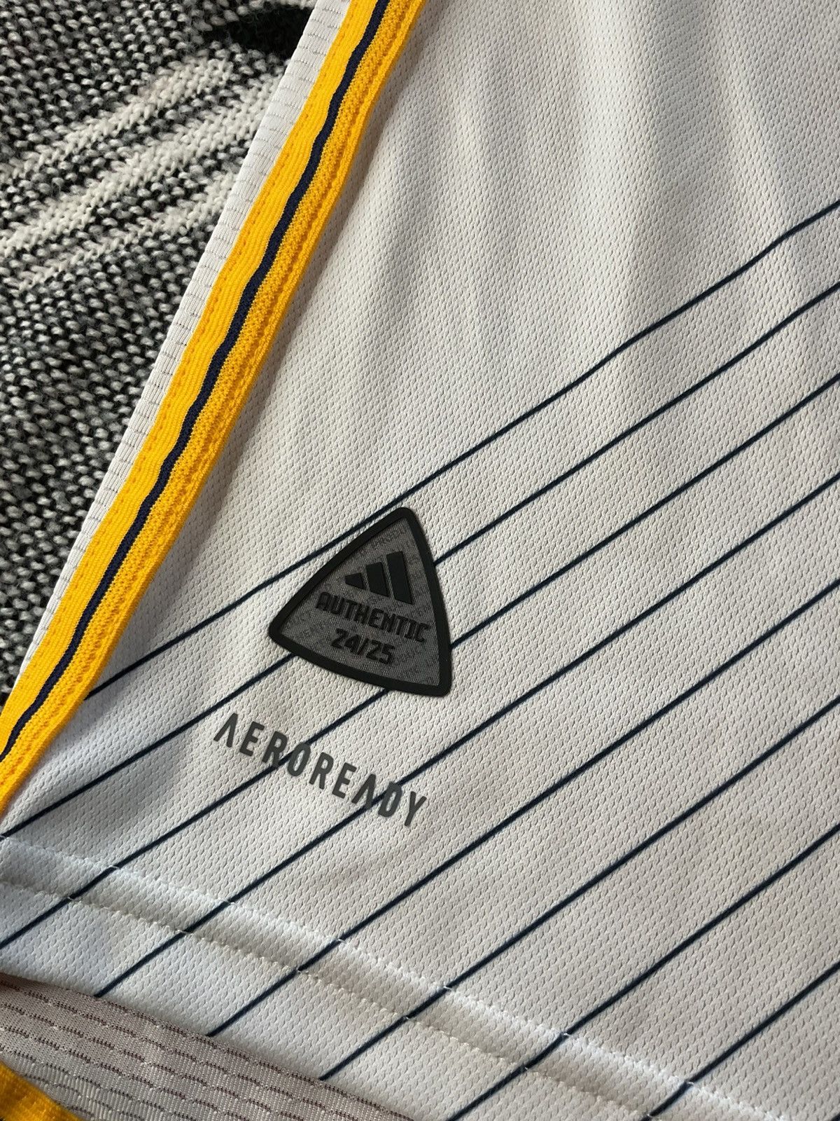 Adidas MLS Los Angeles galaxy jersey nwt medium Size US M / EU 48-50 / 2 - 2 Thumbnail