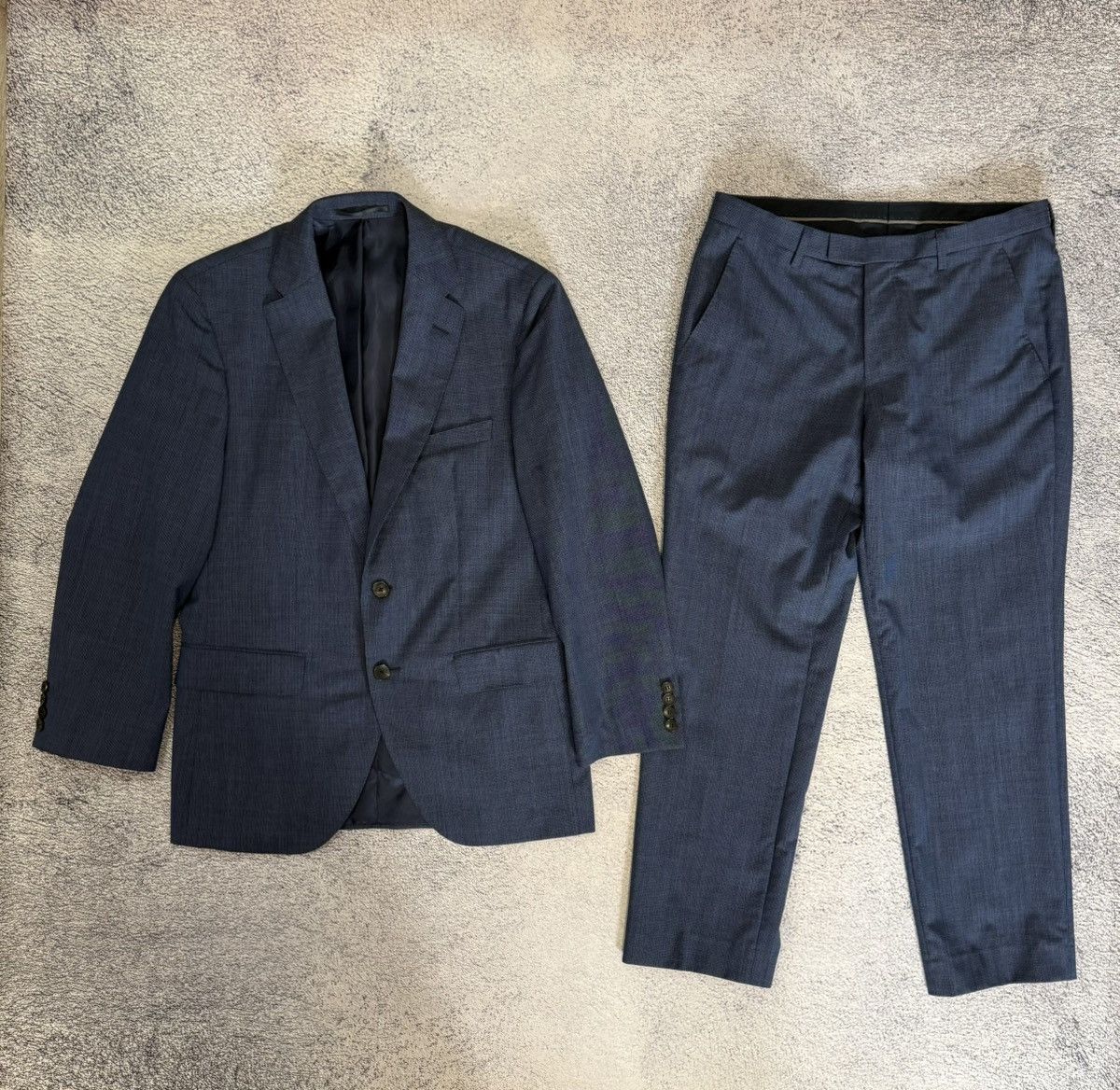 Hugo Boss Hugo Boss Men Wool Suit US36R UK46 Dark Blue 2Button Germany Size 36R - 1 Thumbnail