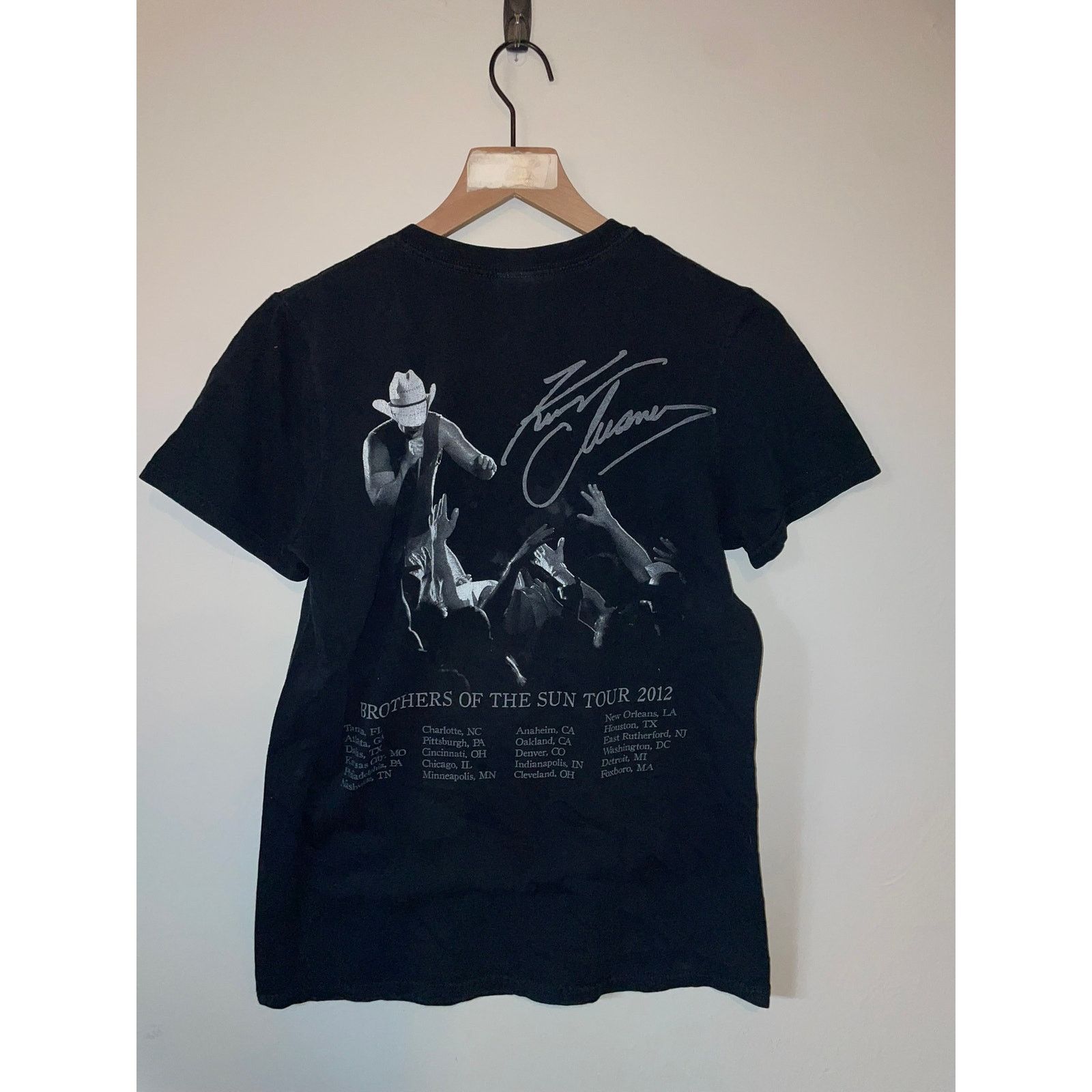 Gildan Womens Kenny Chesney Shirt Brothers Country Tee 2012 Small Size S / US 4 / IT 40 - 6 Thumbnail