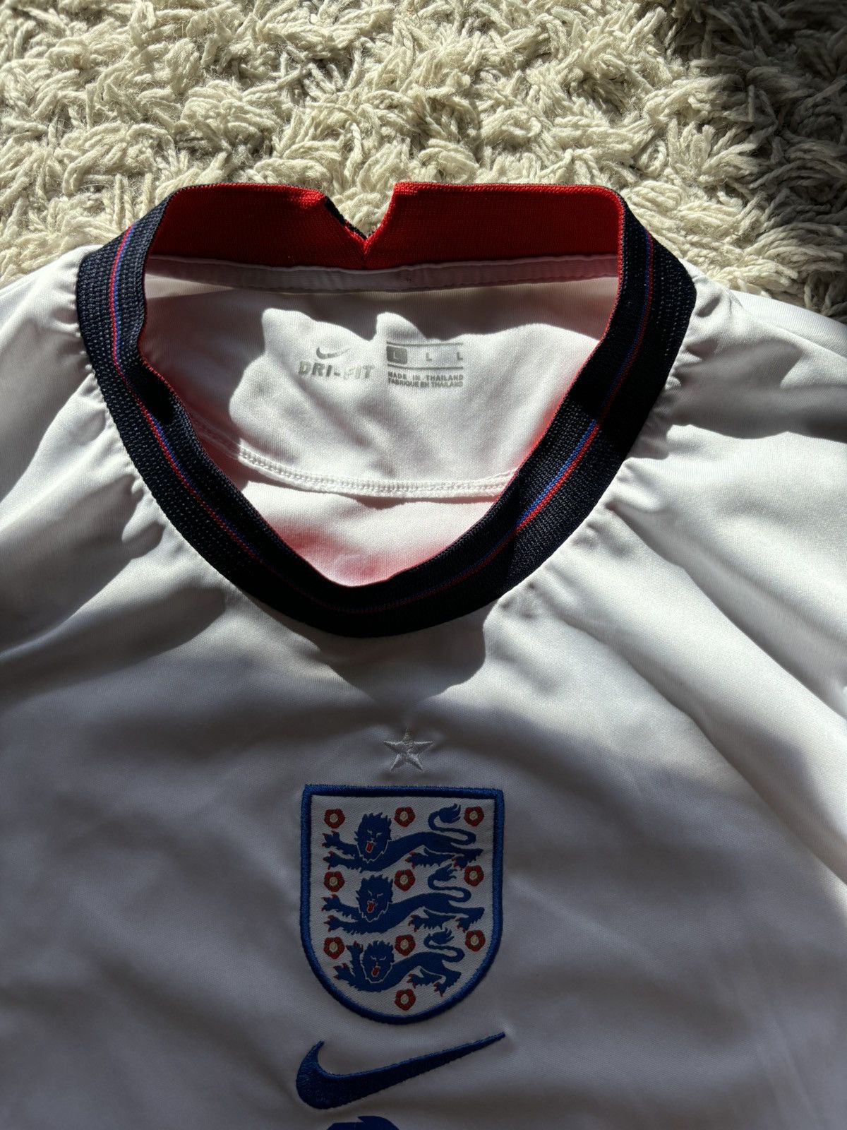 Nike × Vintage Vintage Soccer Jersey Nike England Harry Kane 9 Size US L / EU 52-54 / 3 - 3 Thumbnail