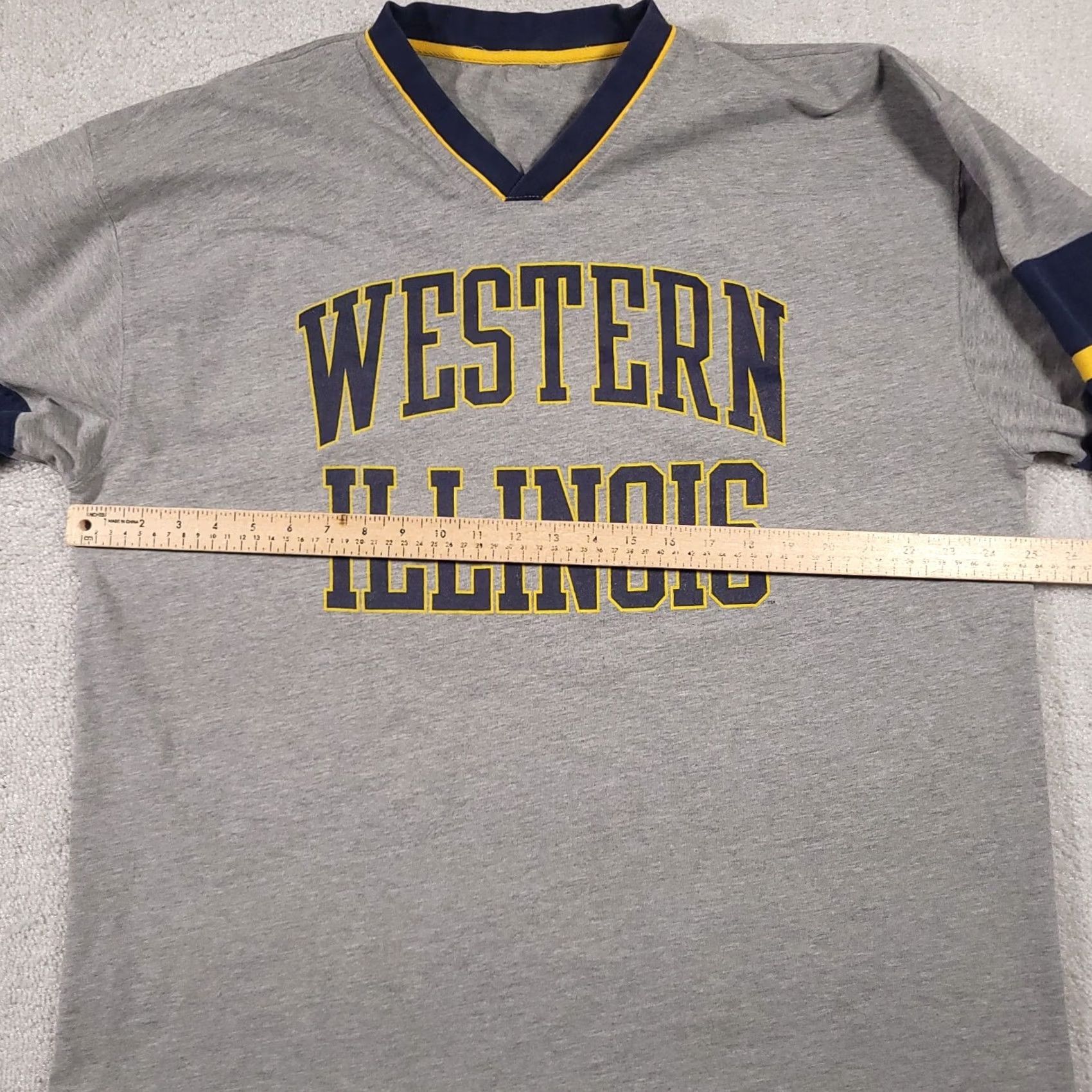 Vintage VINTAGE Western Ilinois V Neck Long Sleeve Shirt Mens Size 2XL Gray Sport Heavy Size US XXL / EU 58 / 5 - 6 Thumbnail