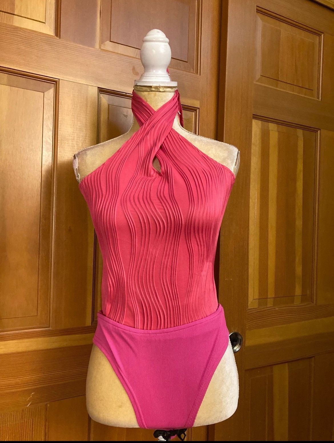 Designer × Other Nwt, Lavishly Paris Privé Solid Halter Bodysuit. Size M / US 6-8 / IT 42-44 - 9 Thumbnail