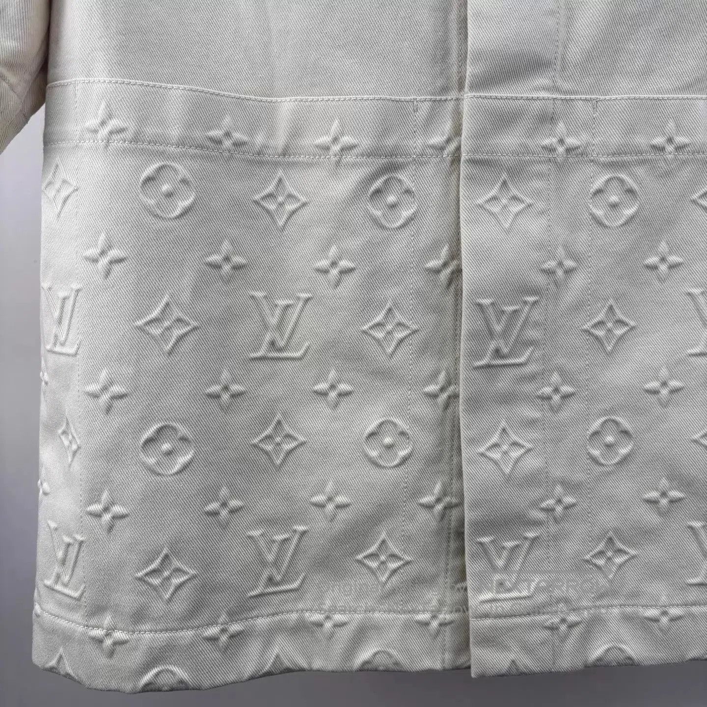 Louis Vuitton Yellow Short-Sleeve Shirt with Embossed Pattern. Size US L / EU 52-54 / 3 - 5 Thumbnail