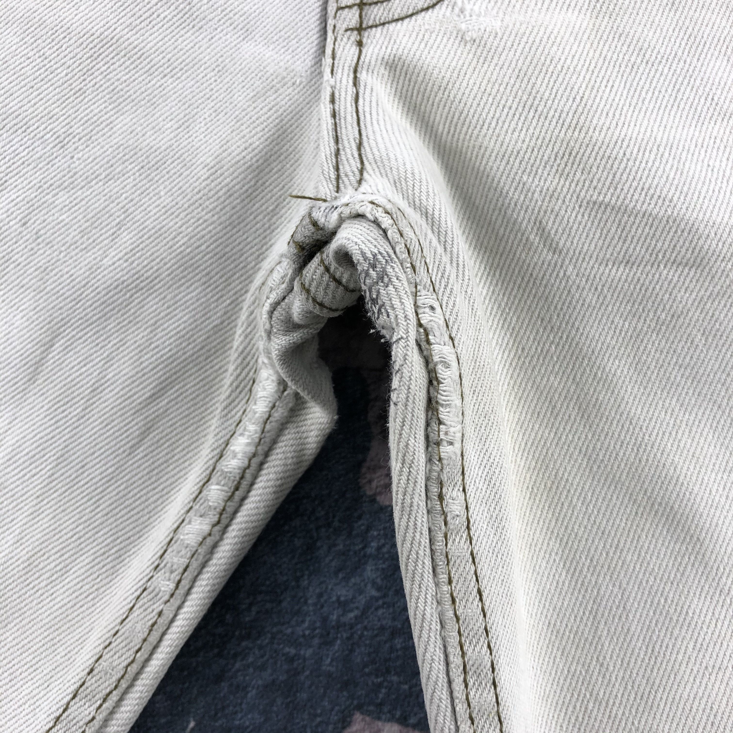 Levi's Vintage 90s Light Wash Levis 501 Jeans-JM2685 Size US 35 - 10 Thumbnail